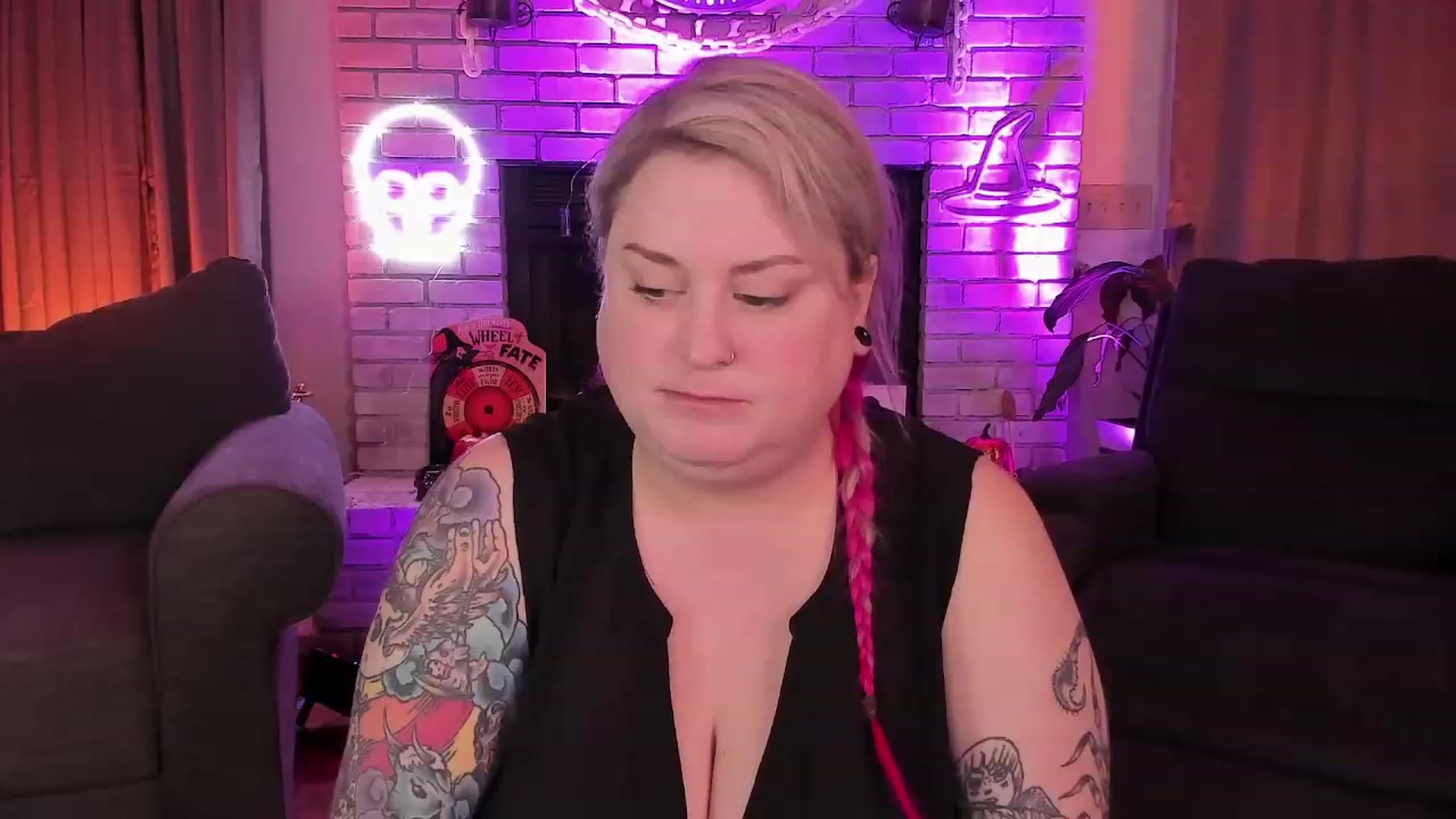 Gallery image thumbnail from mari_jae's myfreecams stream on, 10/15/2023, 10:11 image 4 of 20