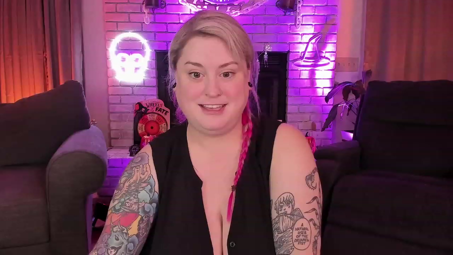 Gallery image thumbnail from mari_jae's myfreecams stream on, 10/15/2023, 10:11 image 9 of 20