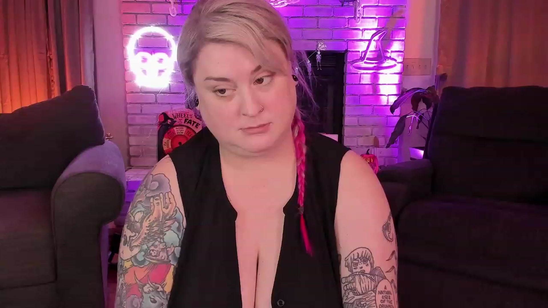Gallery image thumbnail from mari_jae's myfreecams stream on, 10/15/2023, 10:11 image 16 of 20