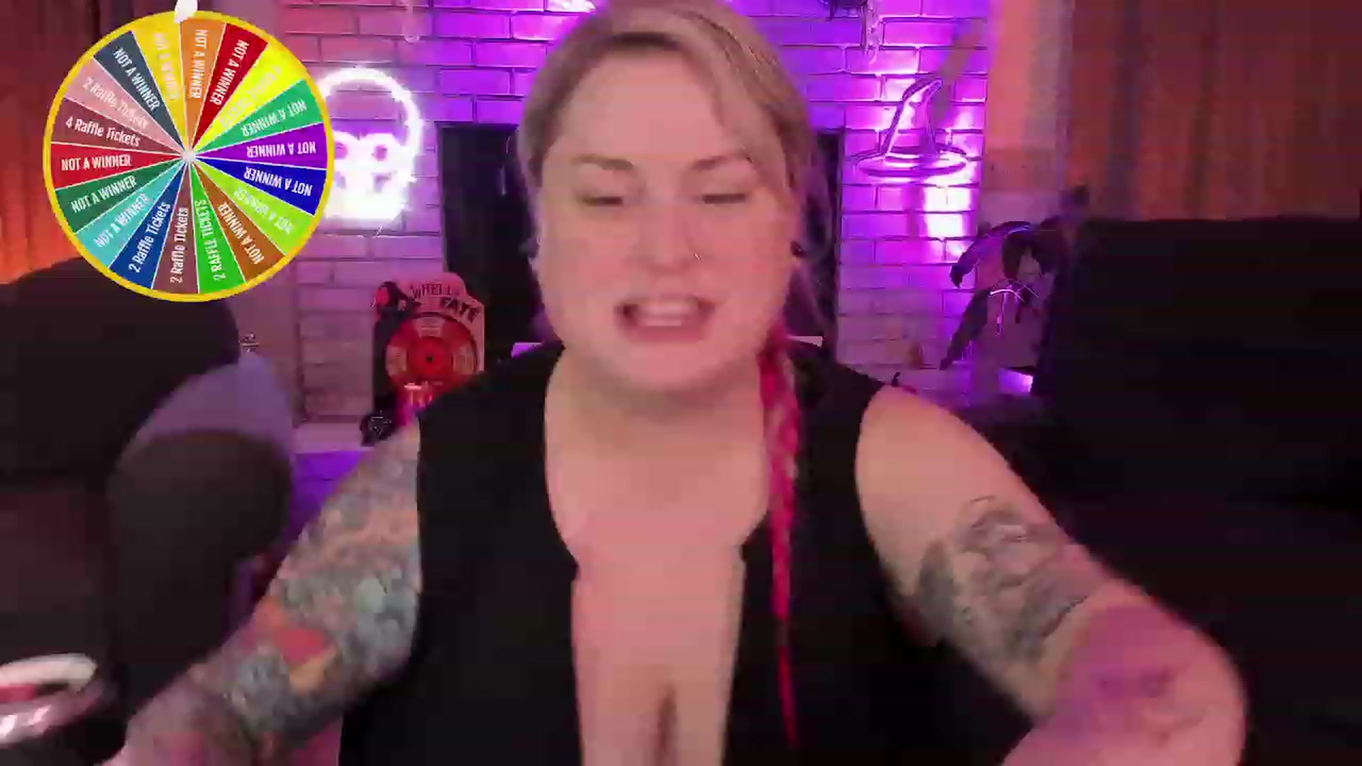 Gallery image thumbnail from mari_jae's myfreecams stream on, 10/15/2023, 11:53 image 11 of 20