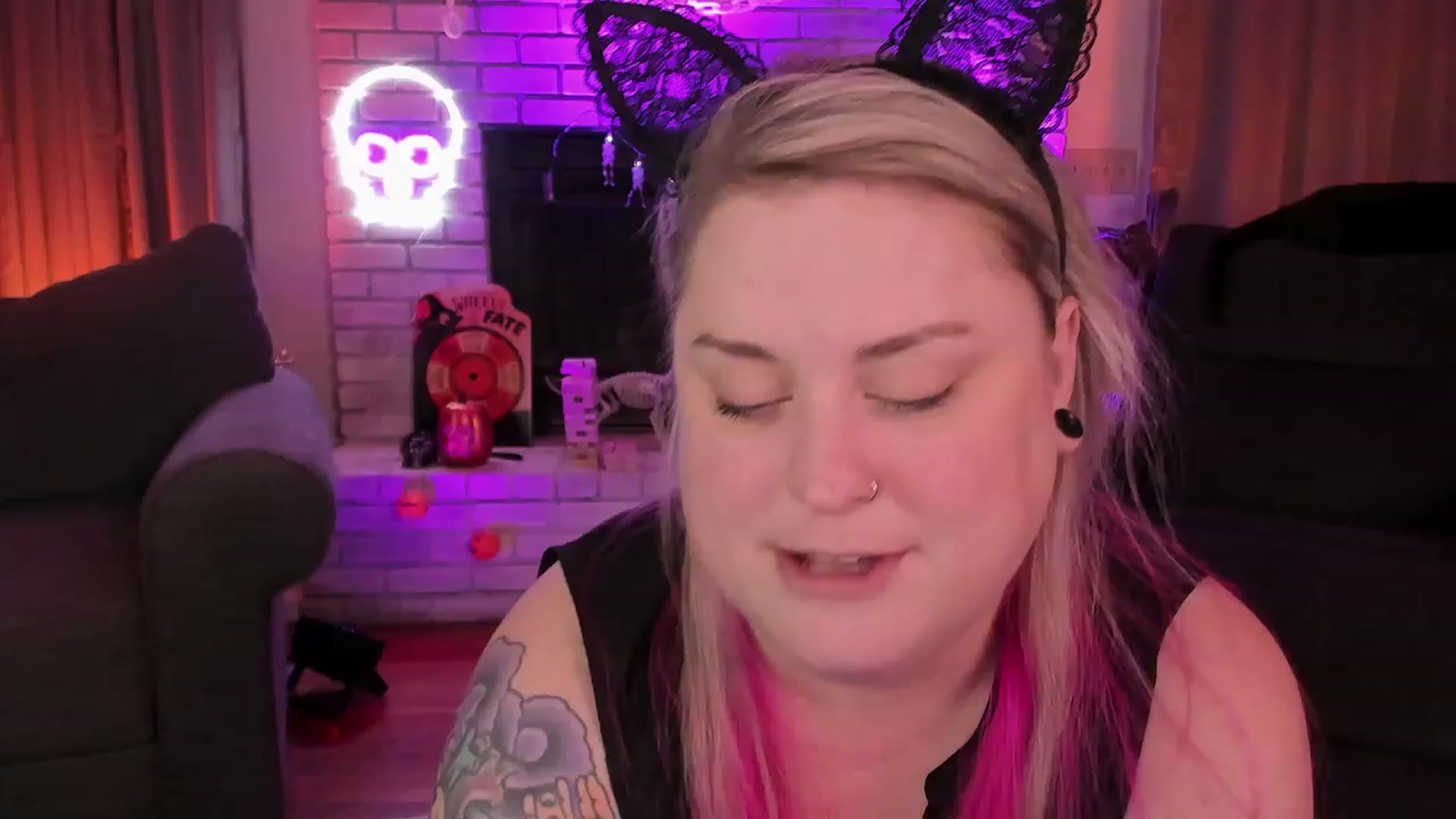 Gallery image thumbnail from mari_jae's myfreecams stream on, 10/15/2023, 12:11 image 8 of 20