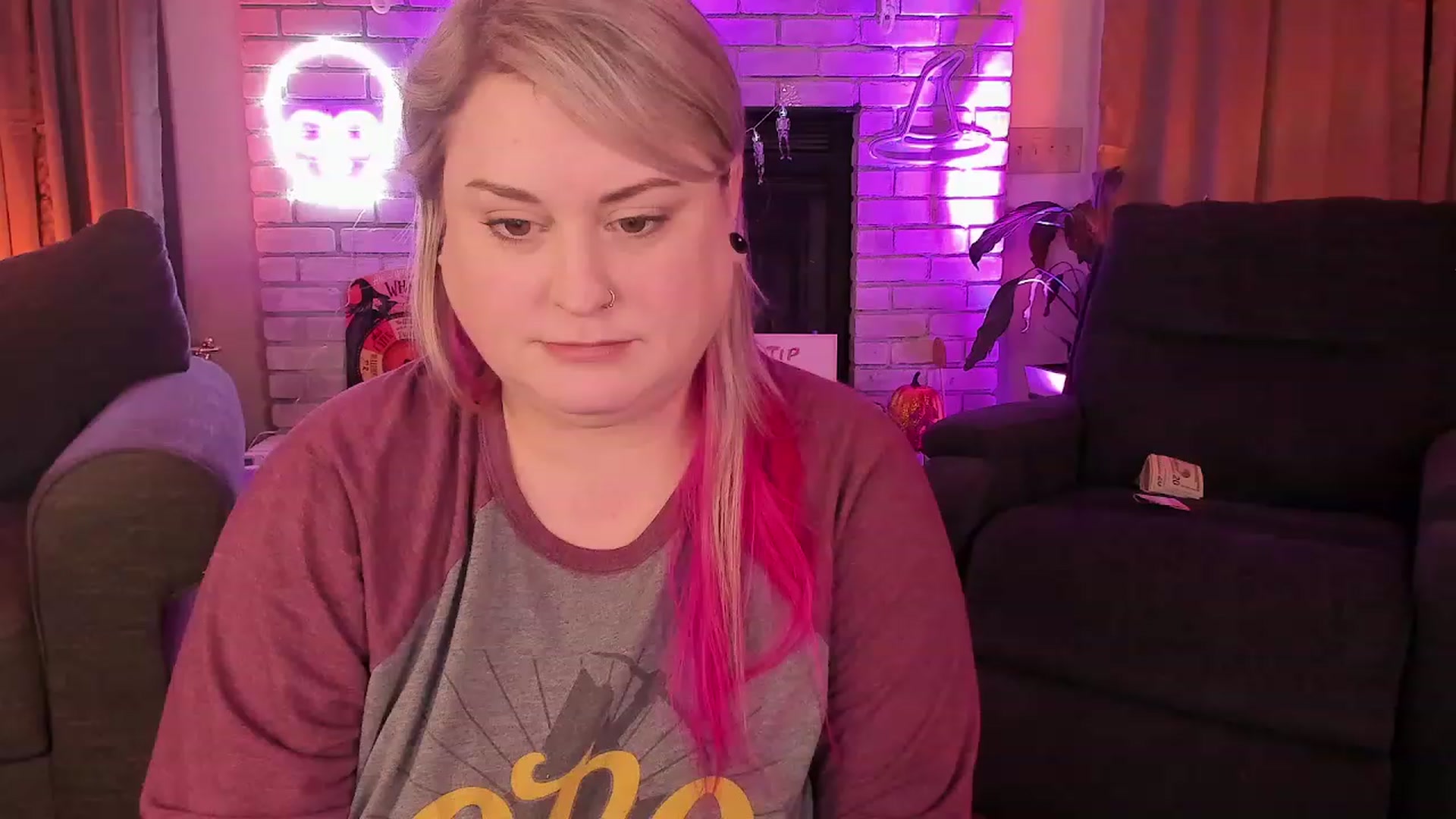 Gallery image thumbnail from mari_jae's myfreecams stream on, 10/18/2023, 10:07 image 15 of 20