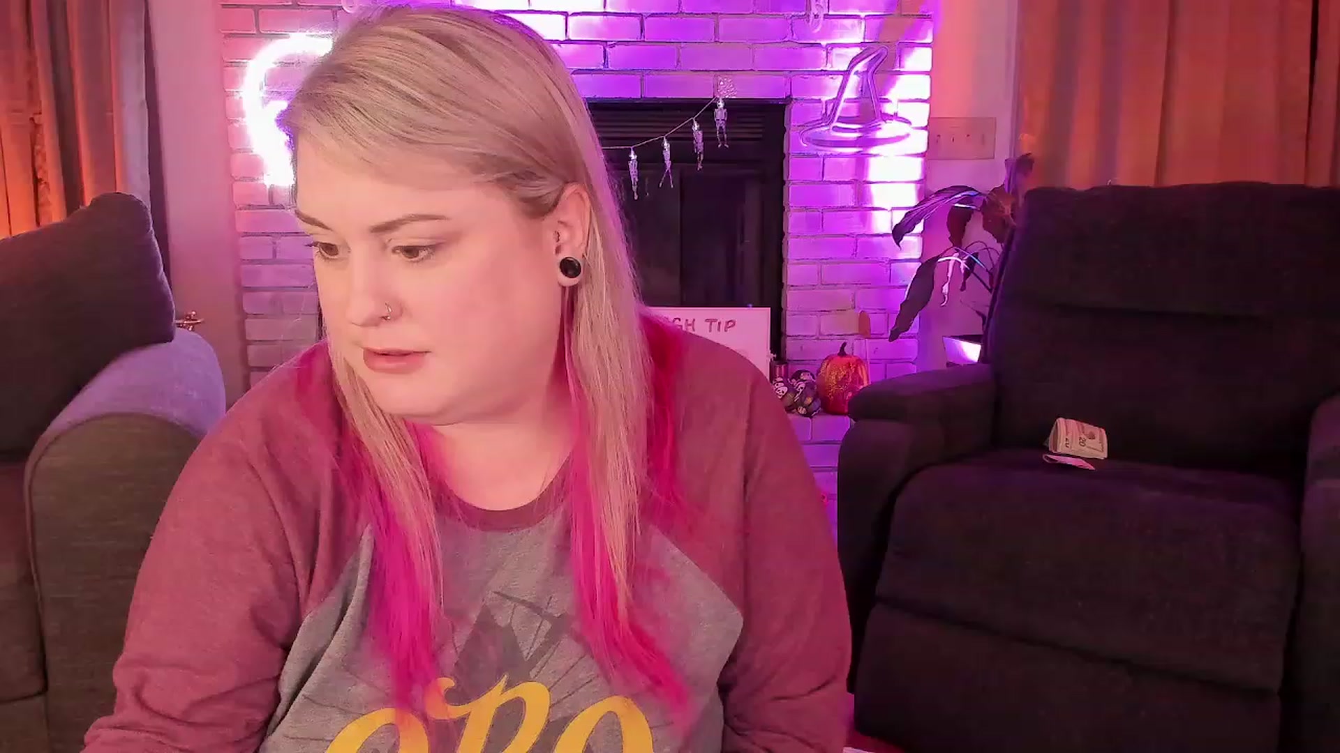 Gallery image thumbnail from mari_jae's myfreecams stream on, 10/18/2023, 10:07 image 17 of 20