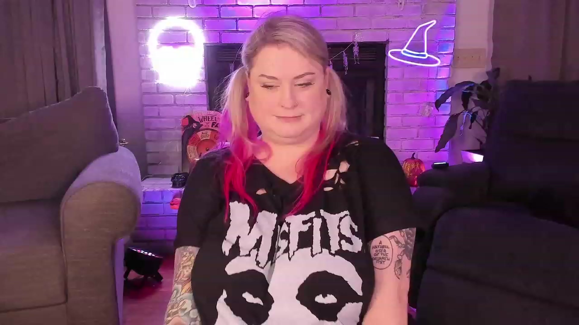 Gallery image thumbnail from mari_jae's myfreecams stream on, 10/22/2023, 10:13 image 14 of 20