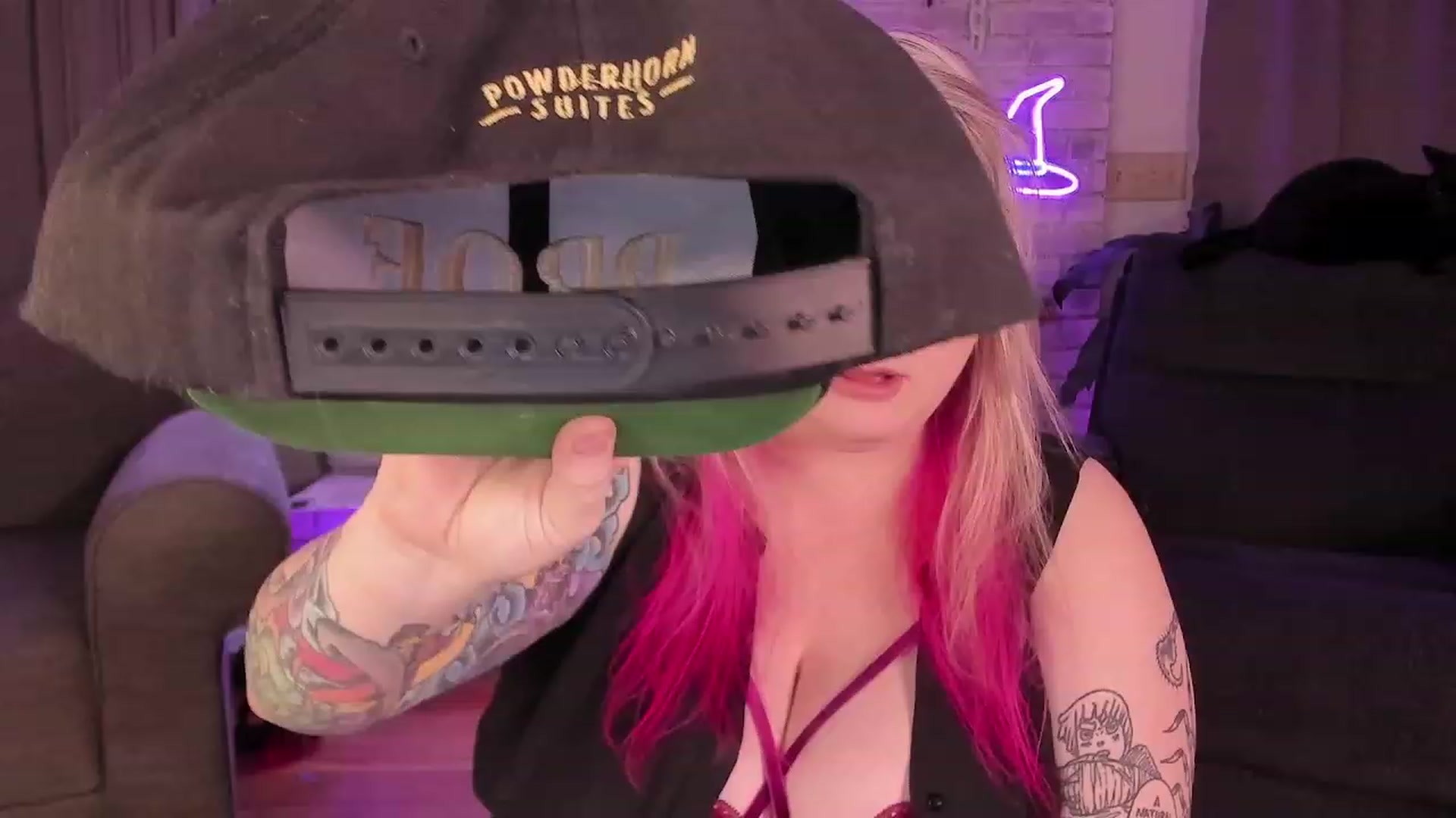 Gallery image thumbnail from mari_jae's myfreecams stream on, 10/28/2023, 10:35 image 15 of 20