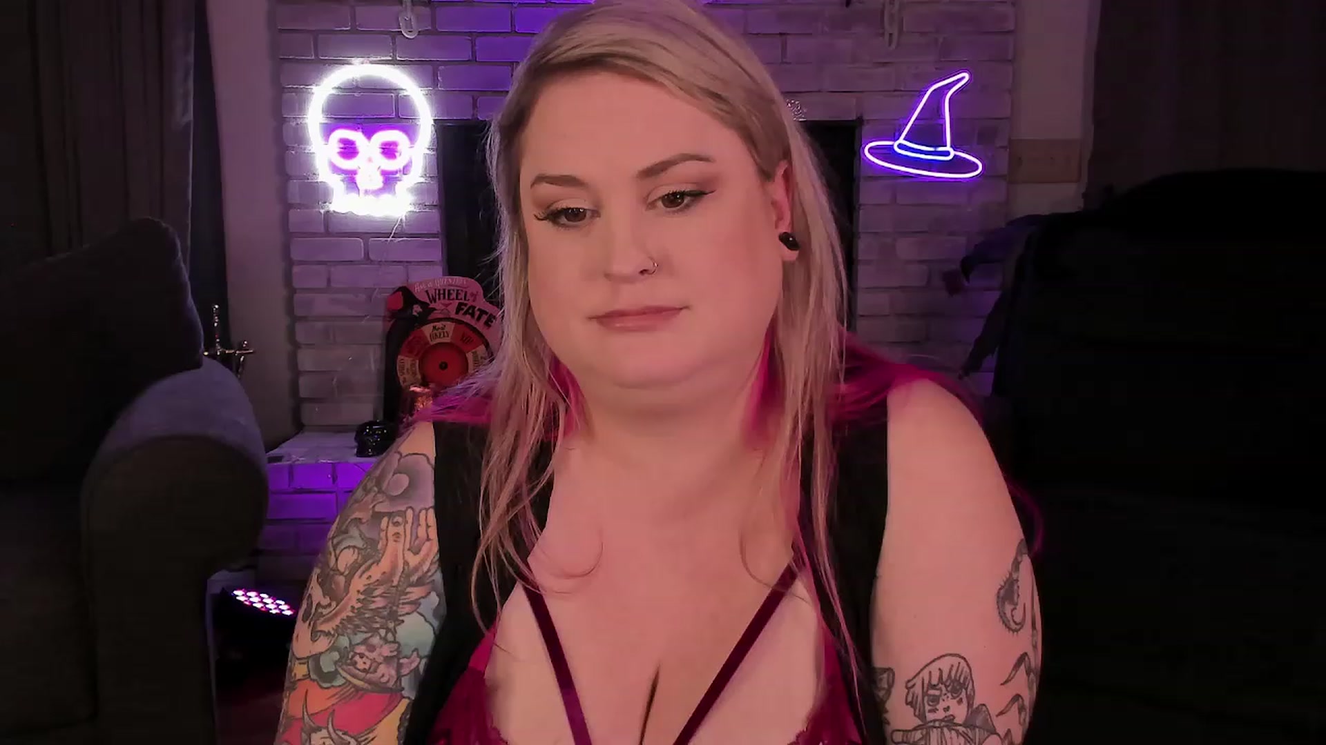 Gallery image thumbnail from mari_jae's myfreecams stream on, 10/28/2023, 11:00 image 18 of 20