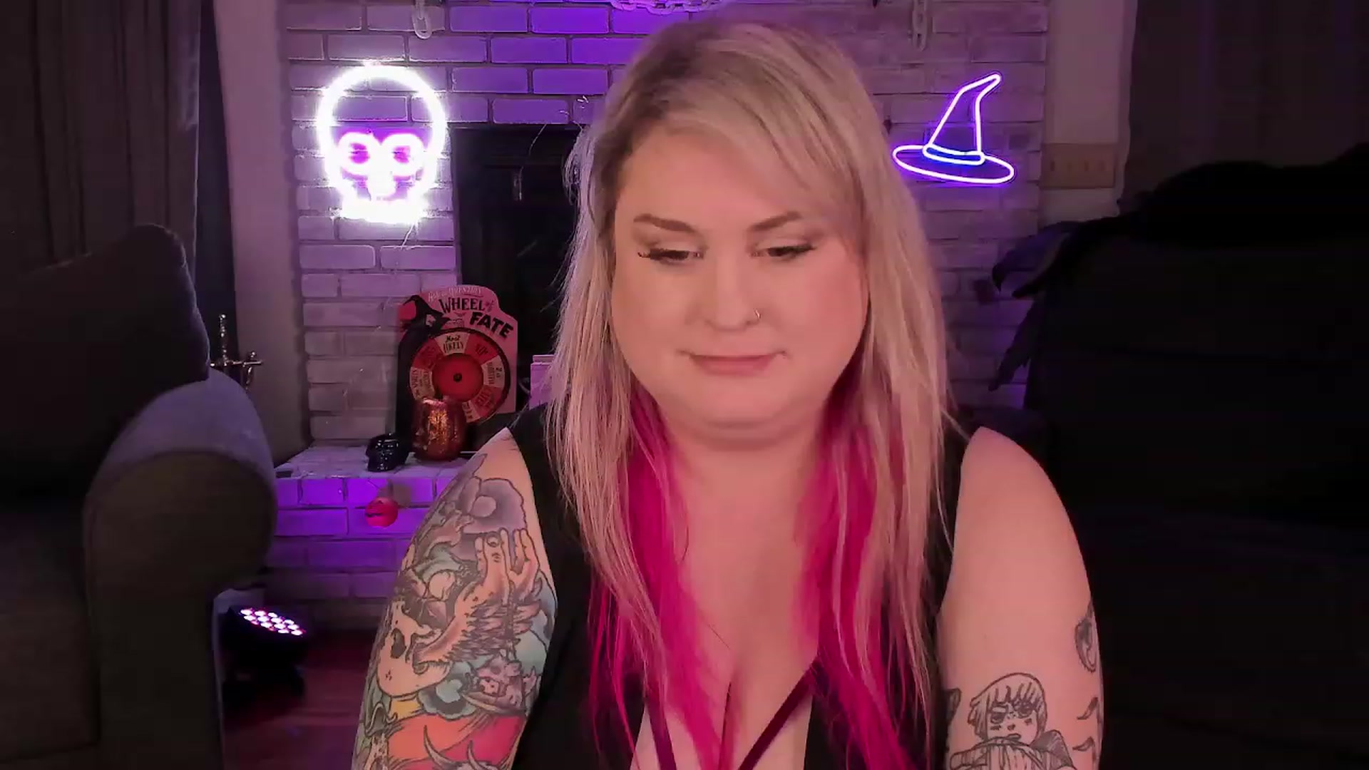 Gallery image thumbnail from mari_jae's myfreecams stream on, 10/28/2023, 11:00 image 6 of 20