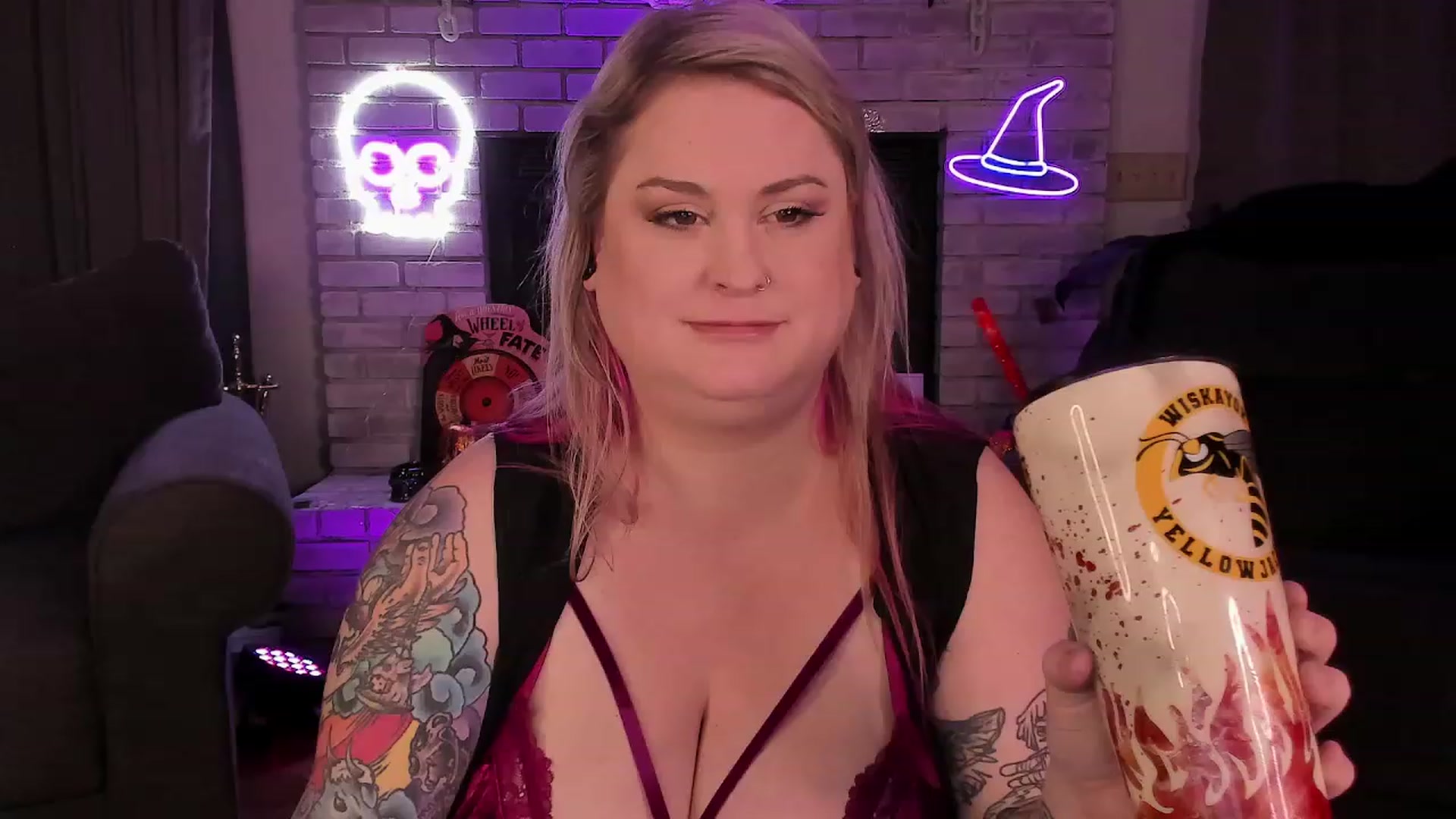 Gallery image thumbnail from mari_jae's myfreecams stream on, 10/28/2023, 11:00 image 12 of 20