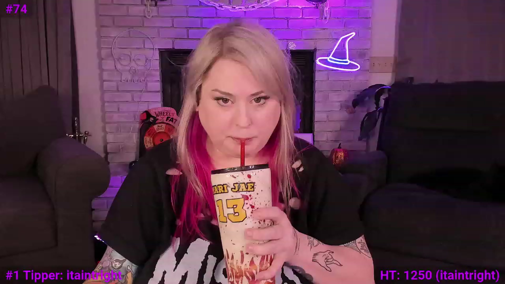 Gallery image thumbnail from mari_jae's myfreecams stream on, 11/05/2023, 09:14 image 1 of 20