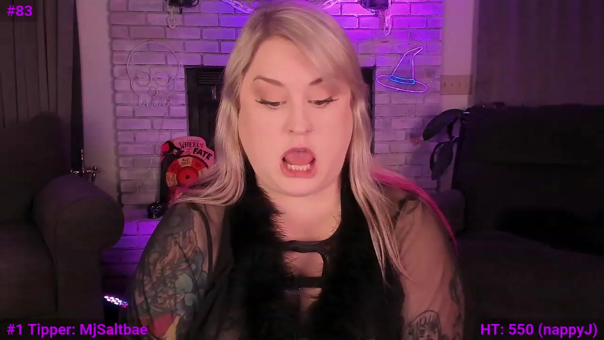 Gallery image thumbnail from mari_jae's myfreecams stream on, 11/08/2023, 09:59 image 9 of 20