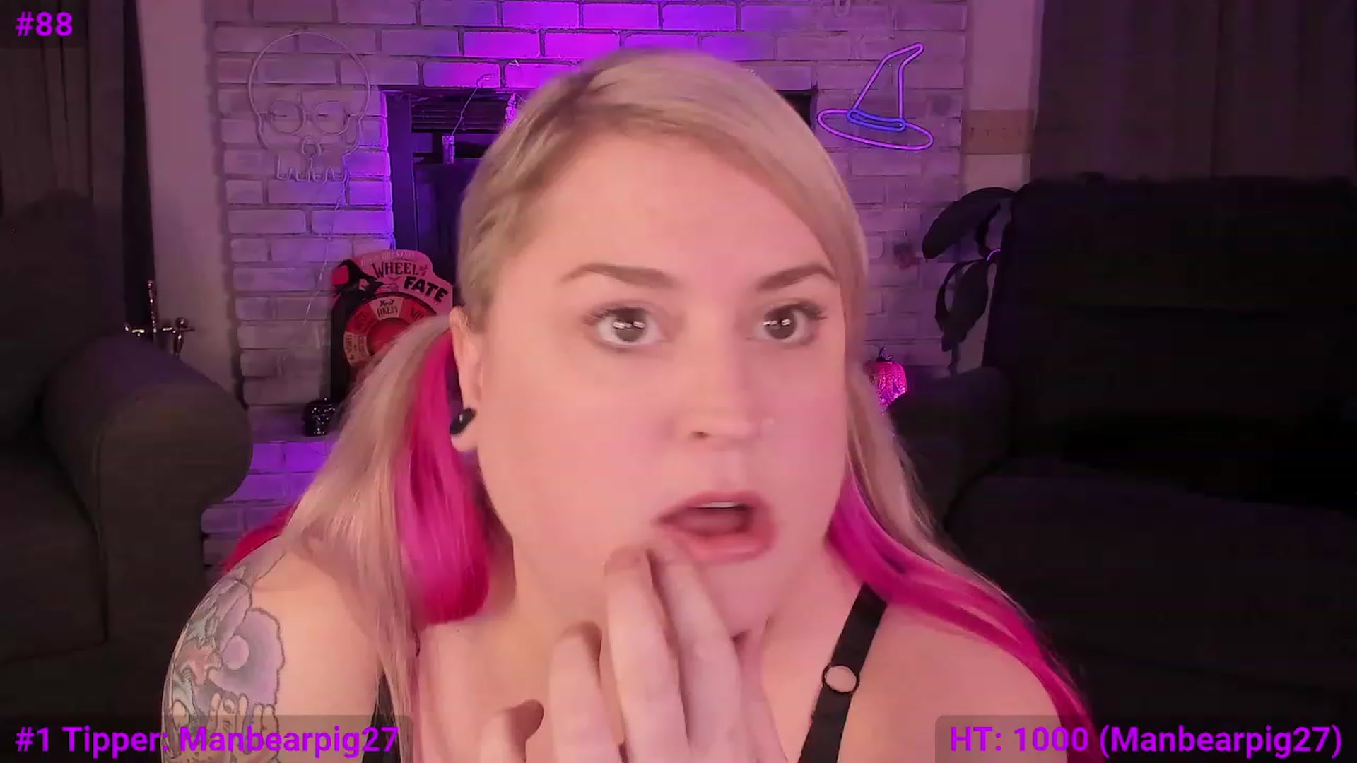 Gallery image thumbnail from mari_jae's myfreecams stream on, 11/09/2023, 08:12 image 7 of 20