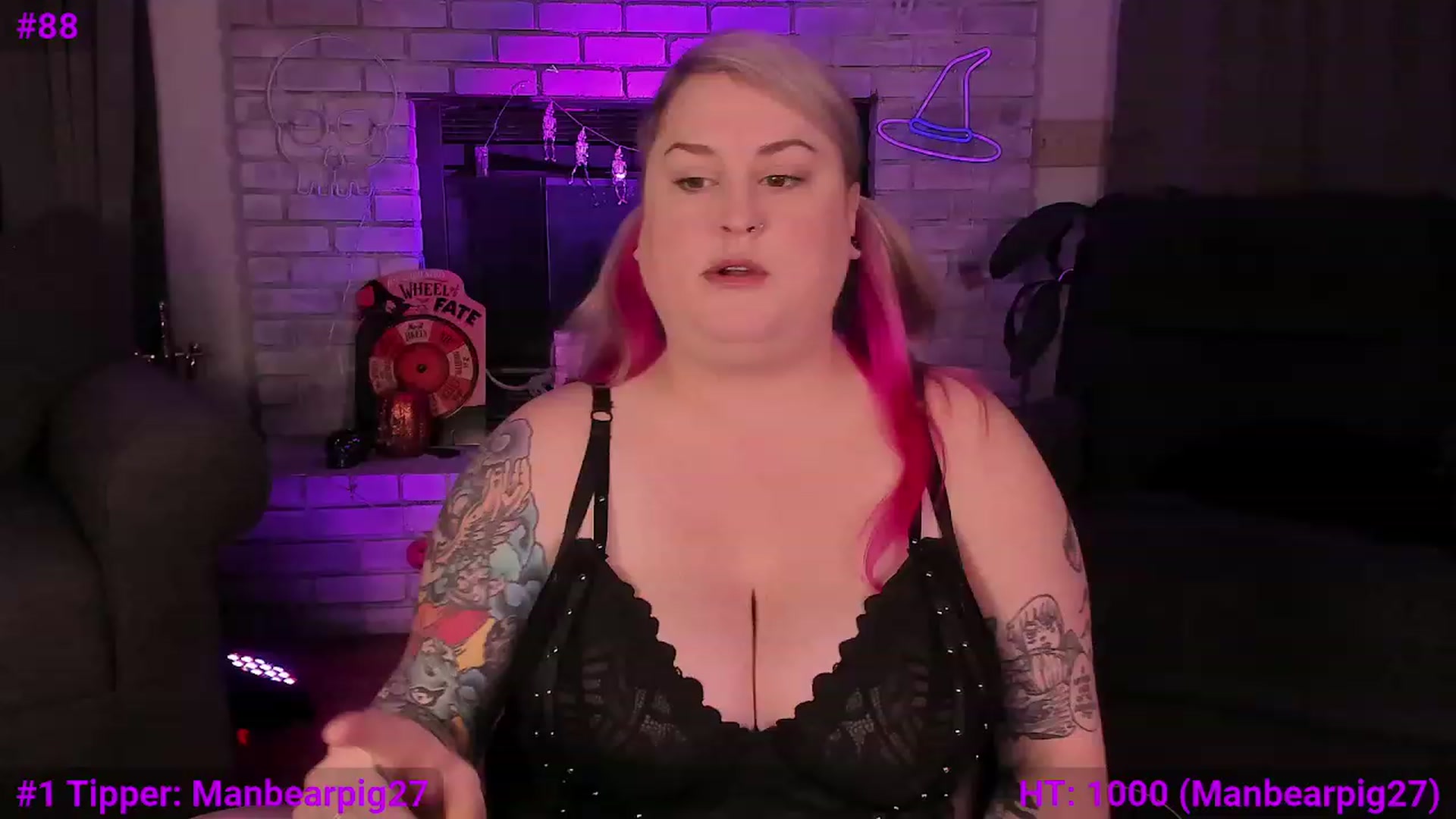 Gallery image thumbnail from mari_jae's myfreecams stream on, 11/09/2023, 08:12 image 1 of 20