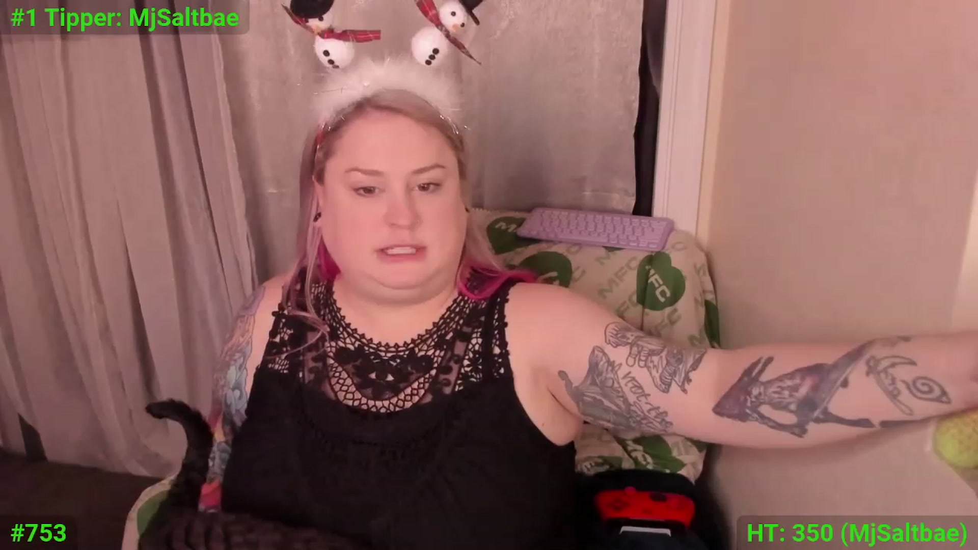 Gallery image thumbnail from mari_jae's myfreecams stream on, 12/02/2023, 08:02 image 19 of 20