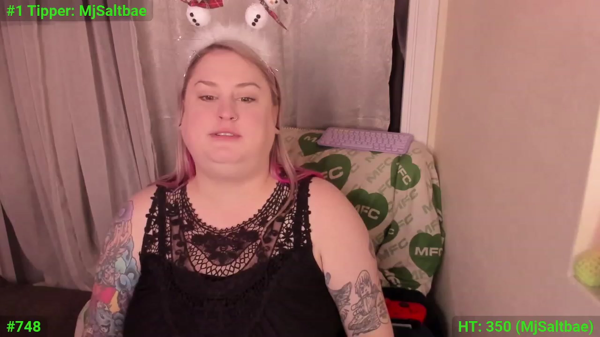 Gallery image thumbnail from mari_jae's myfreecams stream on, 12/02/2023, 08:02 image 13 of 20
