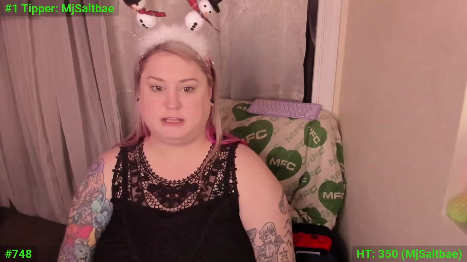 Gallery image thumbnail from mari_jae's myfreecams stream on, 12/02/2023, 08:02 image 9 of 20