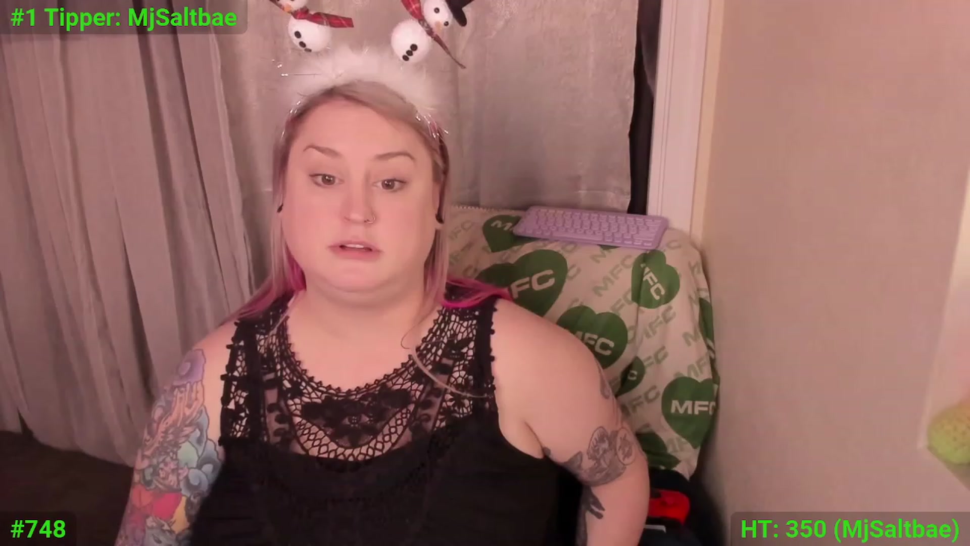 Gallery image thumbnail from mari_jae's myfreecams stream on, 12/02/2023, 08:02 image 7 of 20