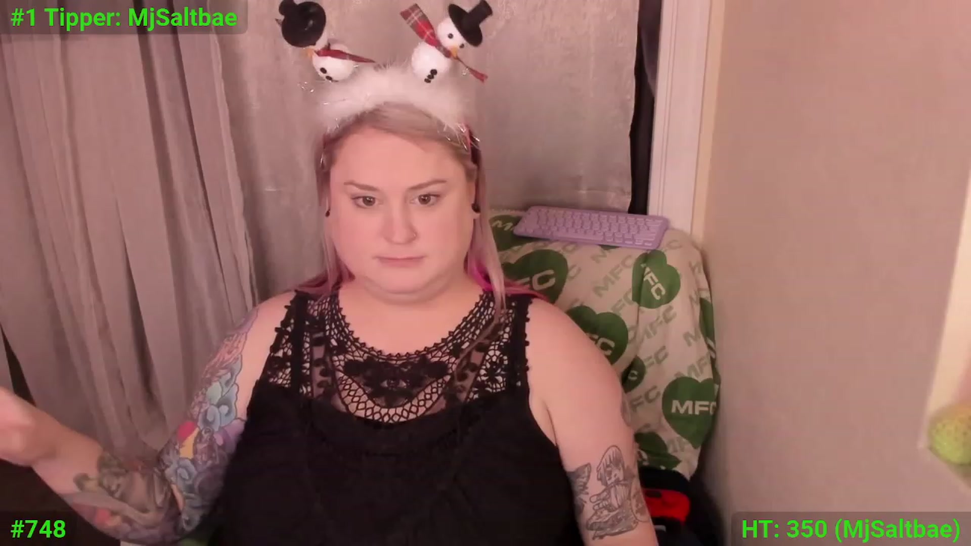 Gallery image thumbnail from mari_jae's myfreecams stream on, 12/02/2023, 08:02 image 12 of 20