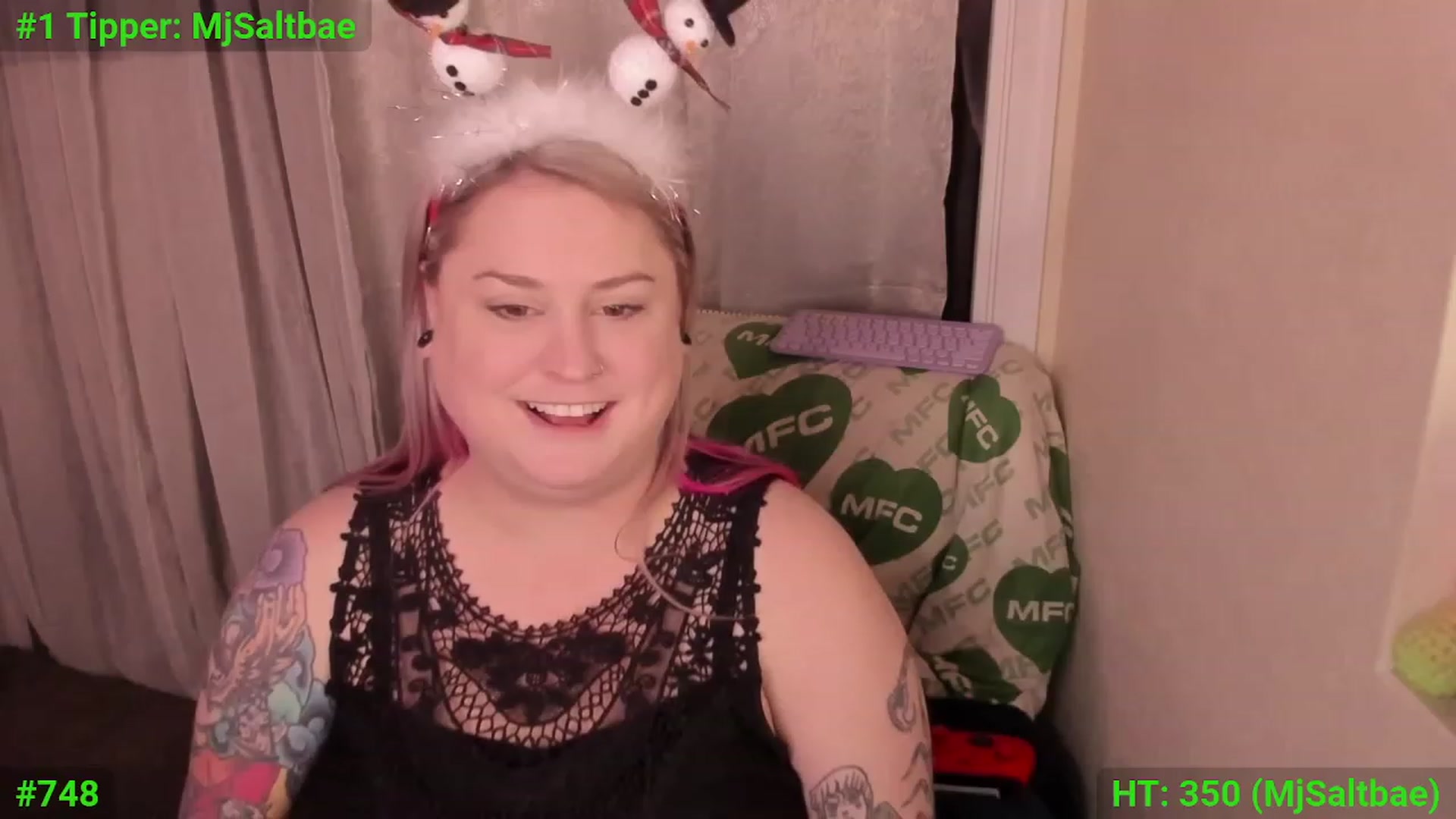 Gallery image thumbnail from mari_jae's myfreecams stream on, 12/02/2023, 08:02 image 6 of 20