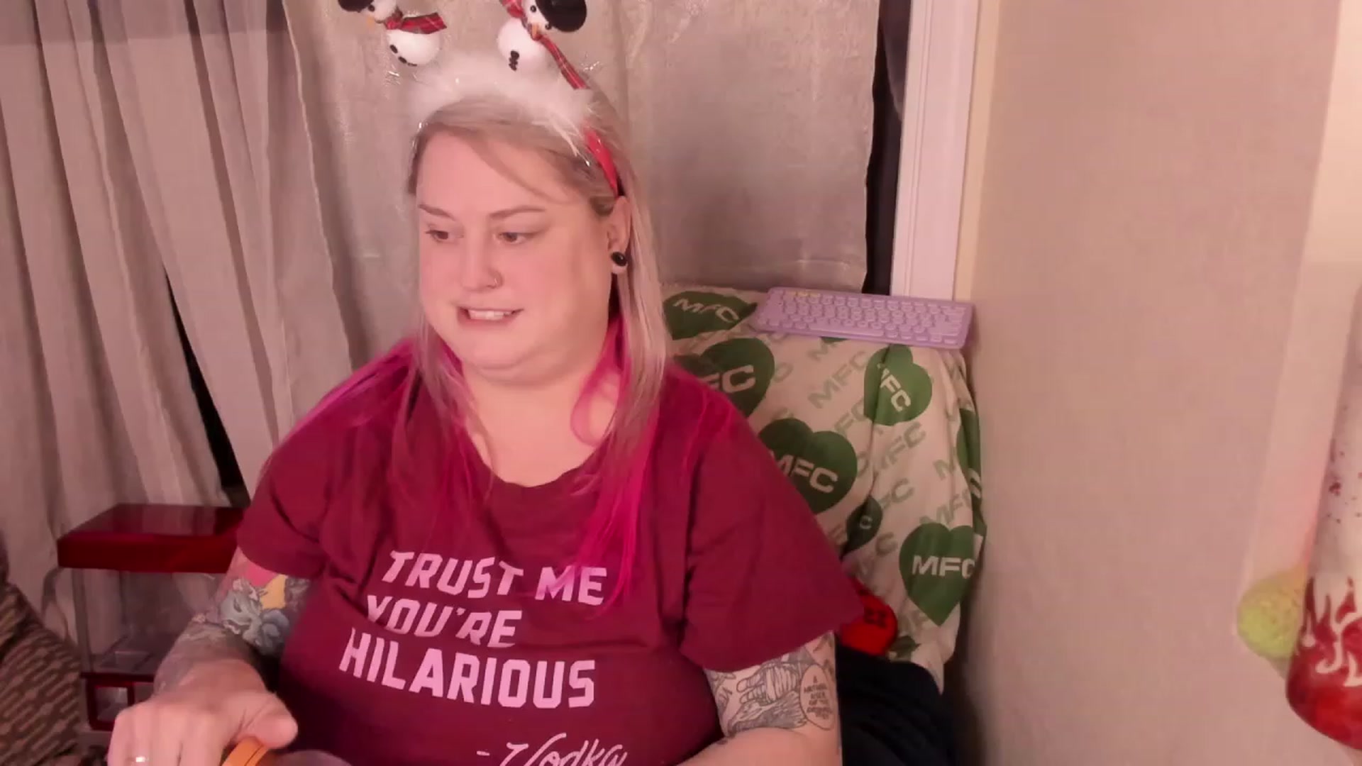 Gallery image thumbnail from mari_jae's myfreecams stream on, 12/03/2023, 09:29 image 8 of 20