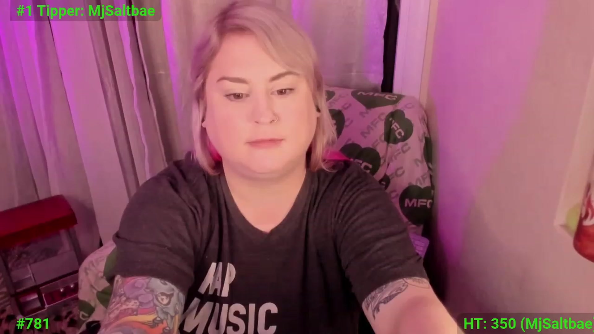 Gallery image thumbnail from mari_jae's myfreecams stream on, 12/06/2023, 09:40 image 15 of 20