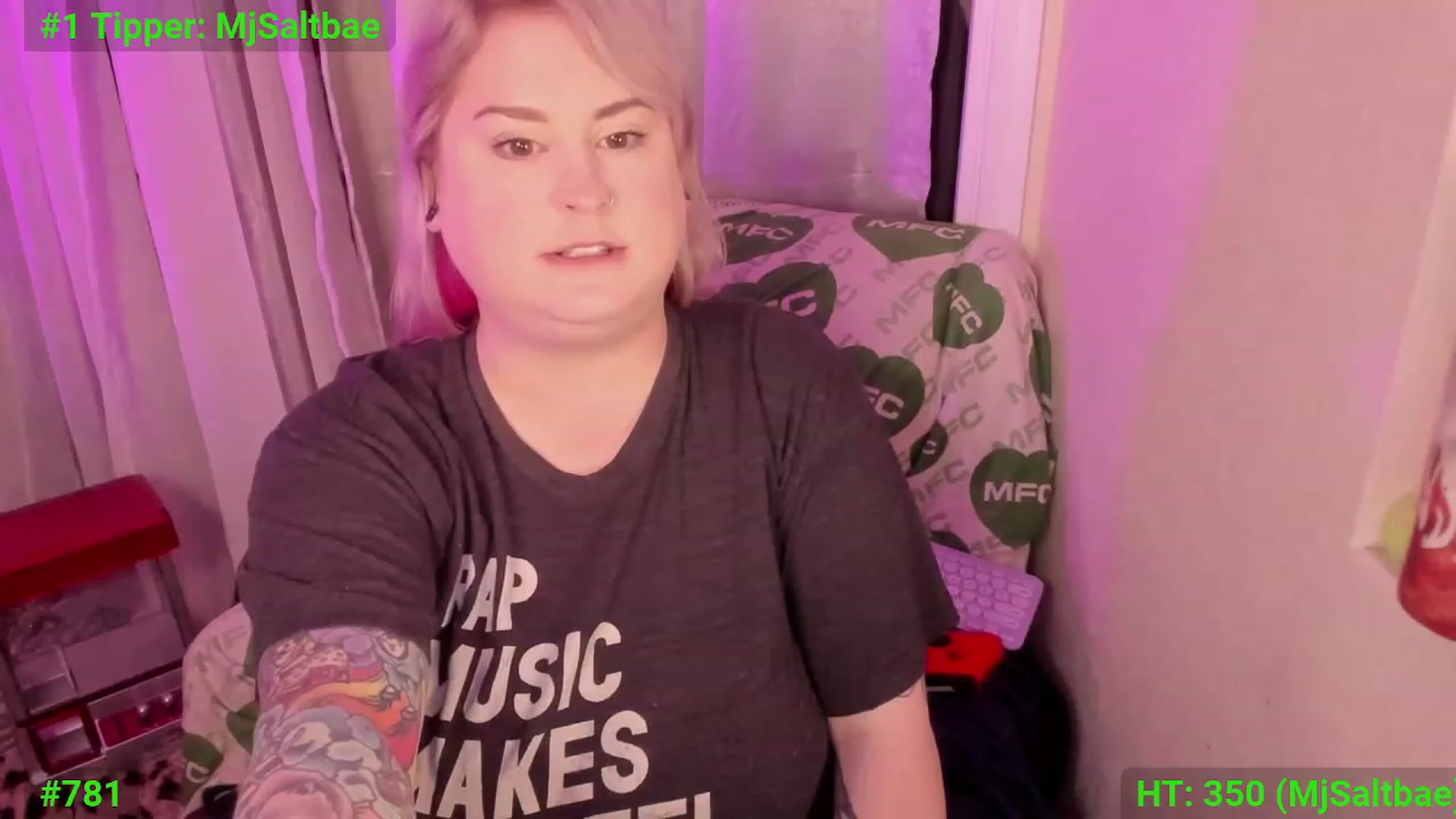 Gallery image thumbnail from mari_jae's myfreecams stream on, 12/06/2023, 09:40 image 13 of 20