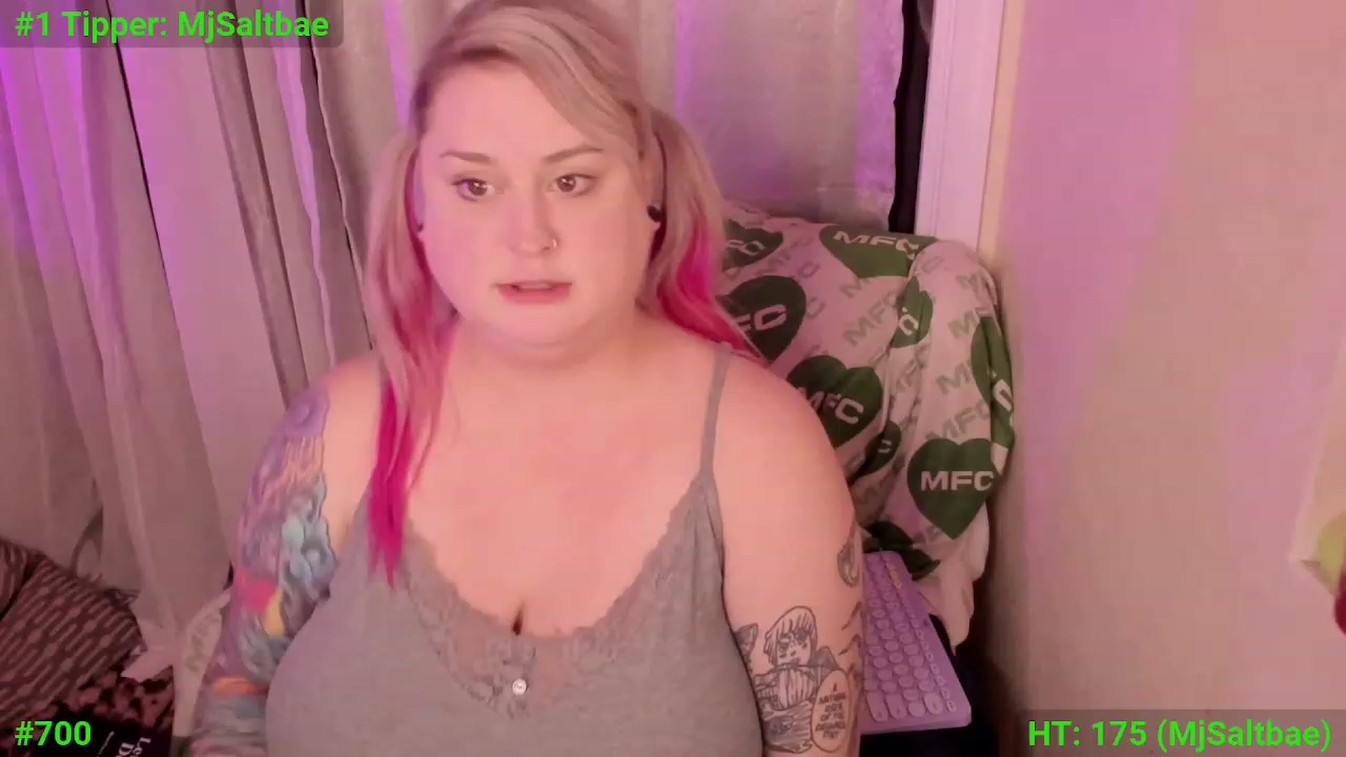 Gallery image thumbnail from mari_jae's myfreecams stream on, 12/08/2023, 09:01 image 2 of 20