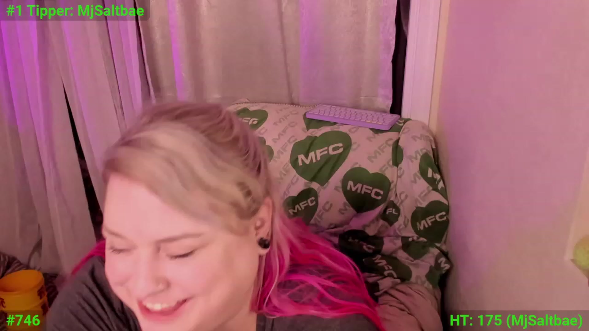 Gallery image thumbnail from mari_jae's myfreecams stream on, 12/09/2023, 10:59 image 11 of 20