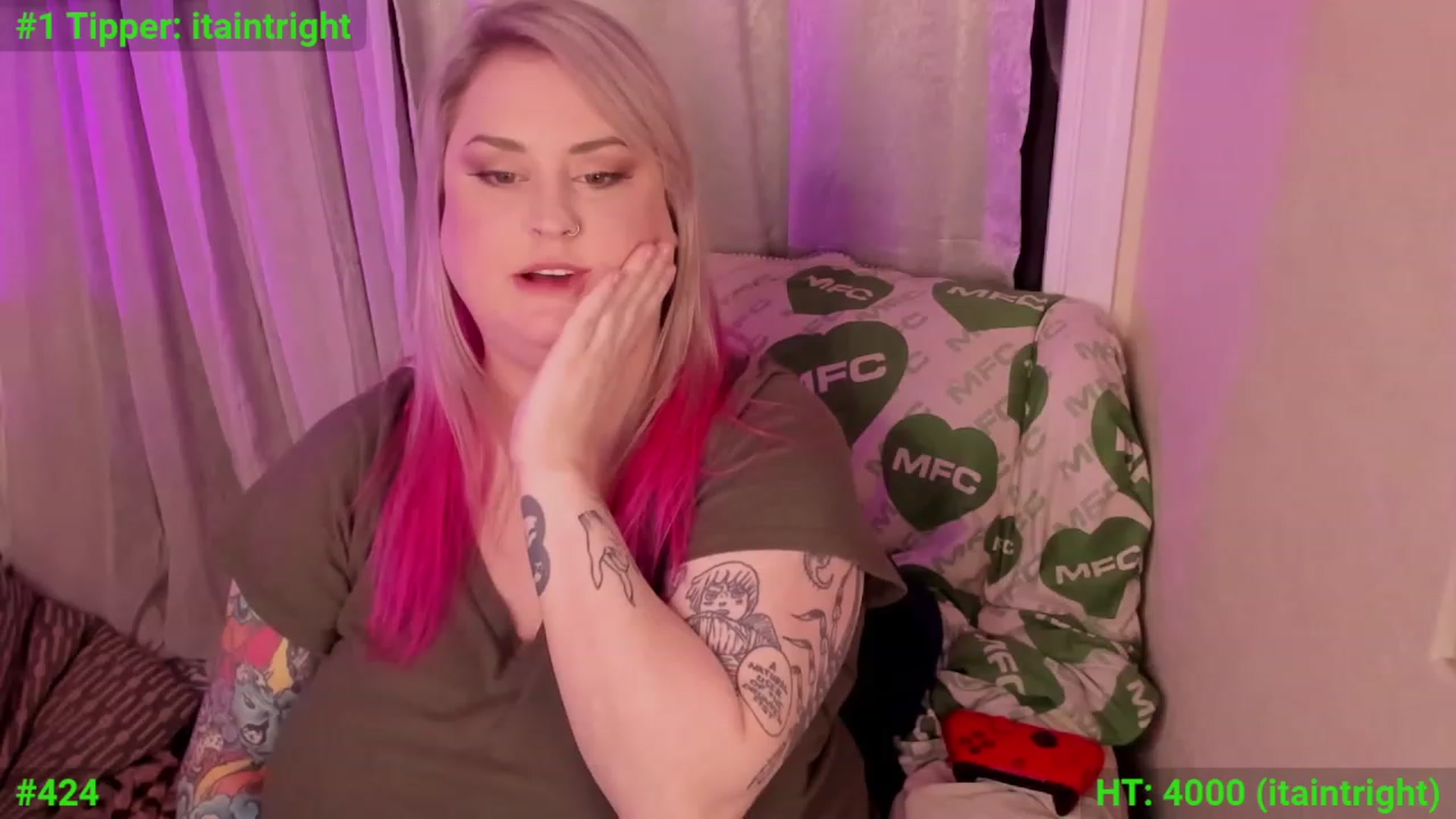 Gallery image thumbnail from mari_jae's myfreecams stream on, 12/10/2023, 09:02 image 8 of 20