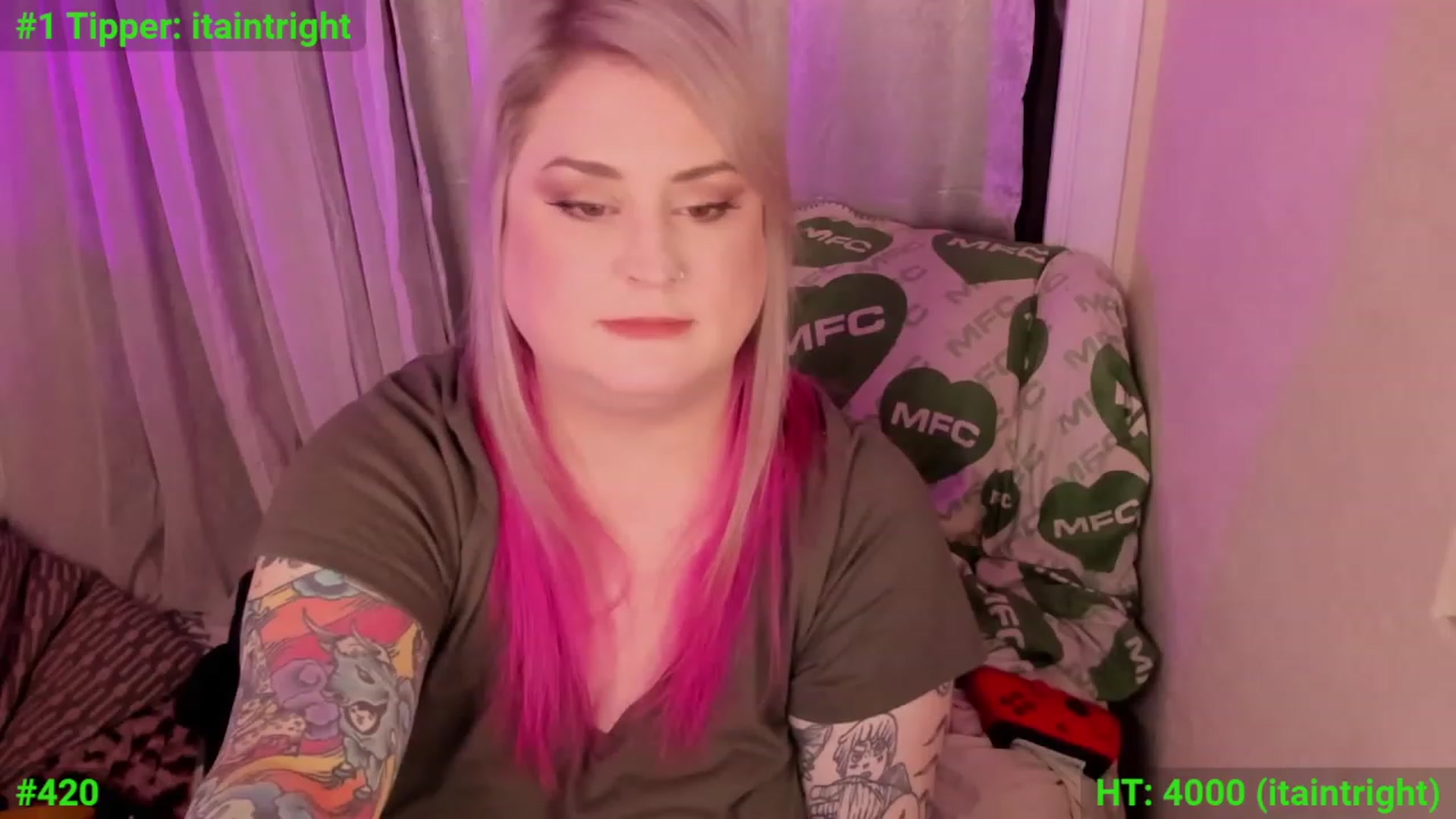 Gallery image thumbnail from mari_jae's myfreecams stream on, 12/10/2023, 09:02 image 19 of 20
