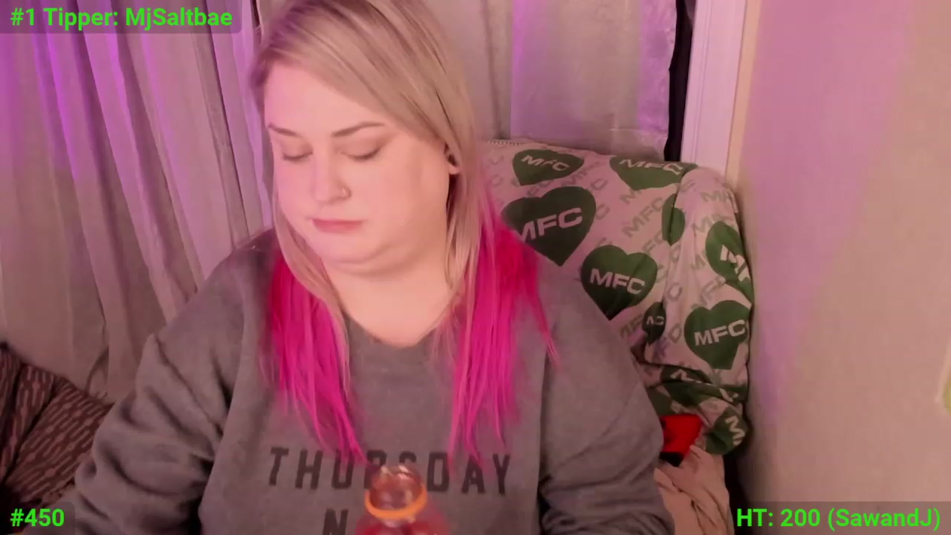 Gallery image thumbnail from mari_jae's myfreecams stream on, 12/11/2023, 07:24 image 10 of 20