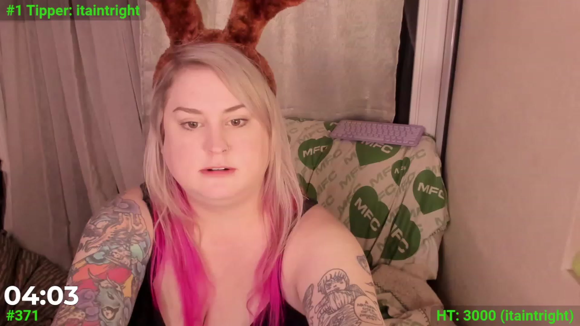 Gallery image thumbnail from mari_jae's myfreecams stream on, 12/17/2023, 09:27 image 8 of 20