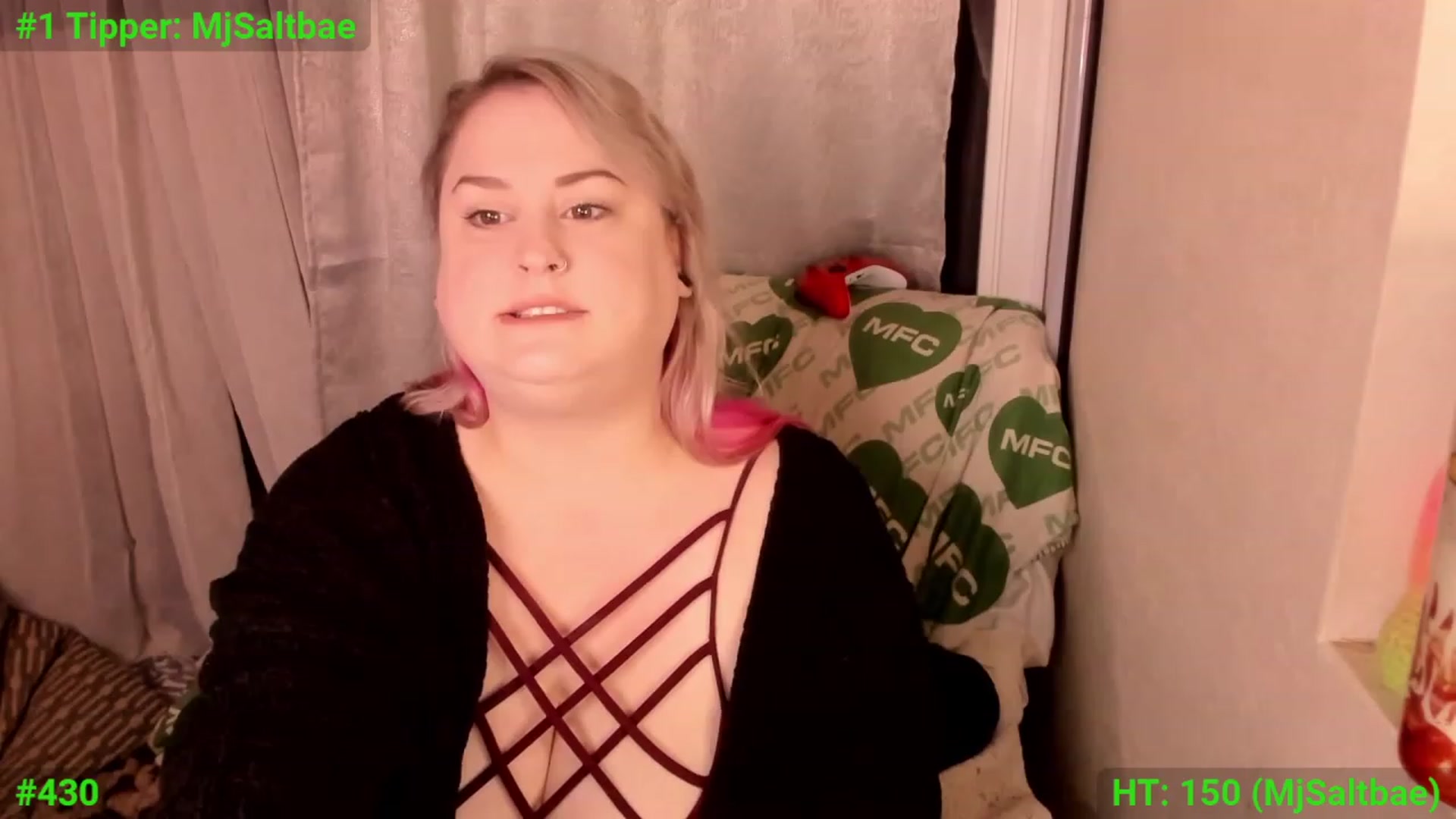 Gallery image thumbnail from mari_jae's myfreecams stream on, 12/20/2023, 07:37 image 5 of 20