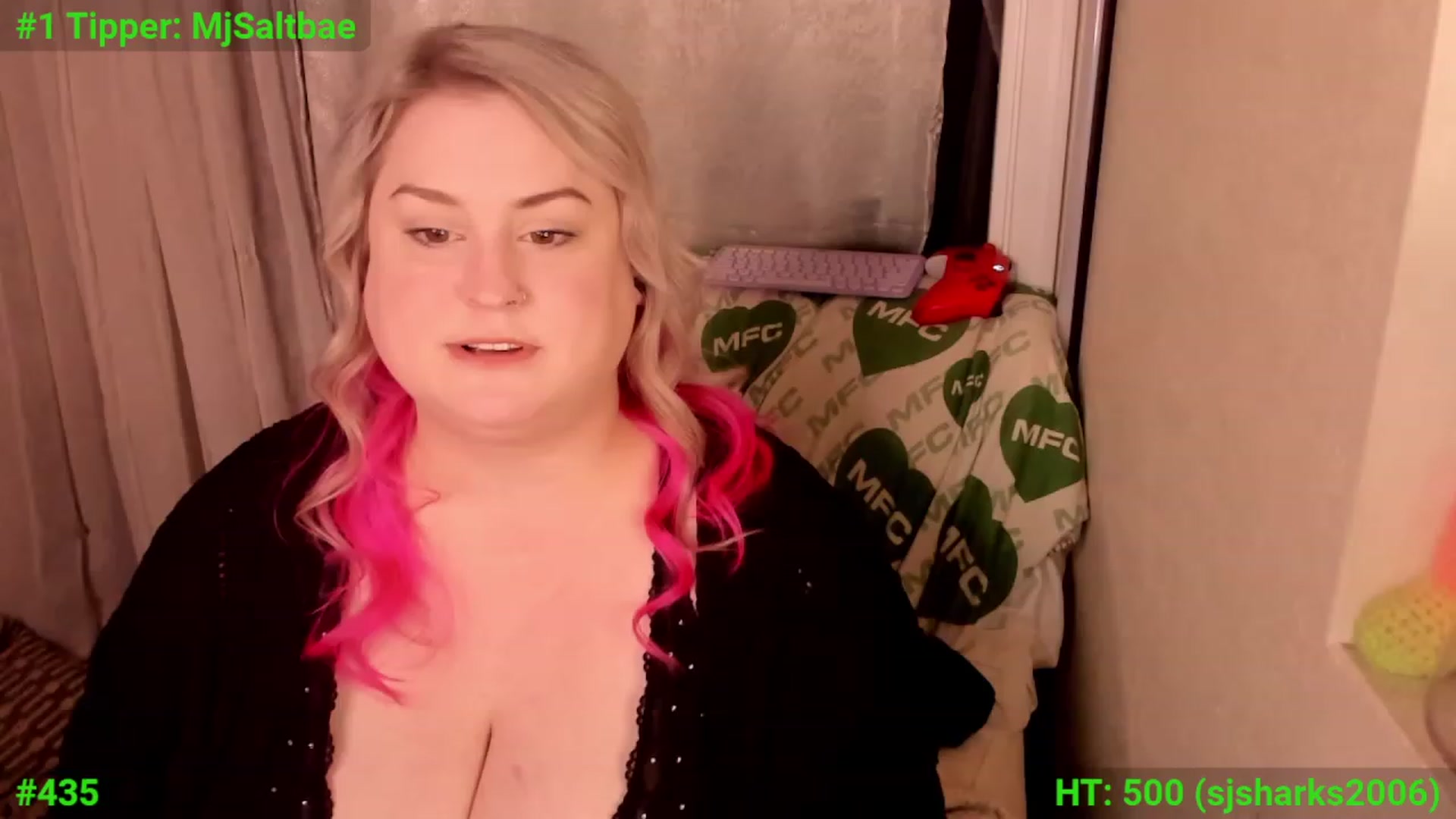 Gallery image thumbnail from mari_jae's myfreecams stream on, 12/21/2023, 08:07 image 20 of 20