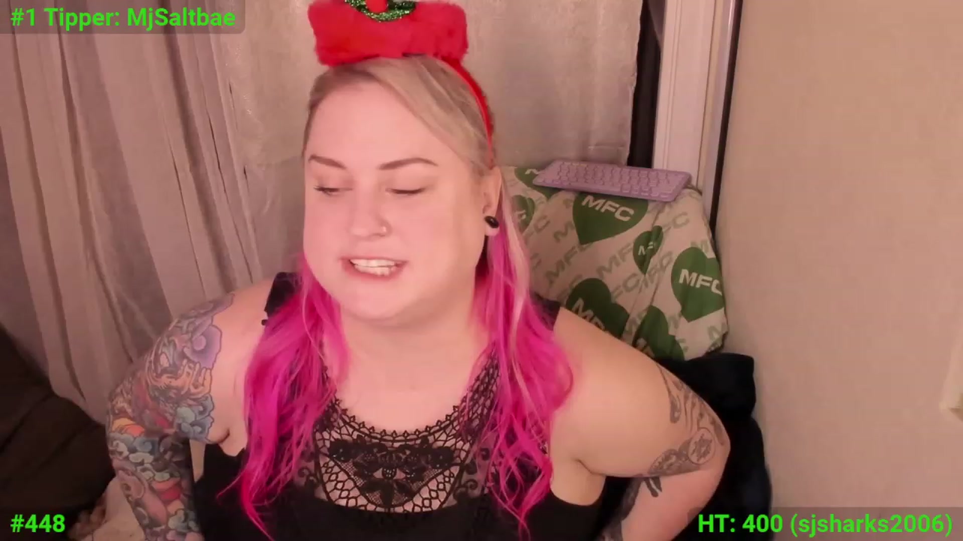 Gallery image thumbnail from mari_jae's myfreecams stream on, 12/22/2023, 07:37 image 17 of 20
