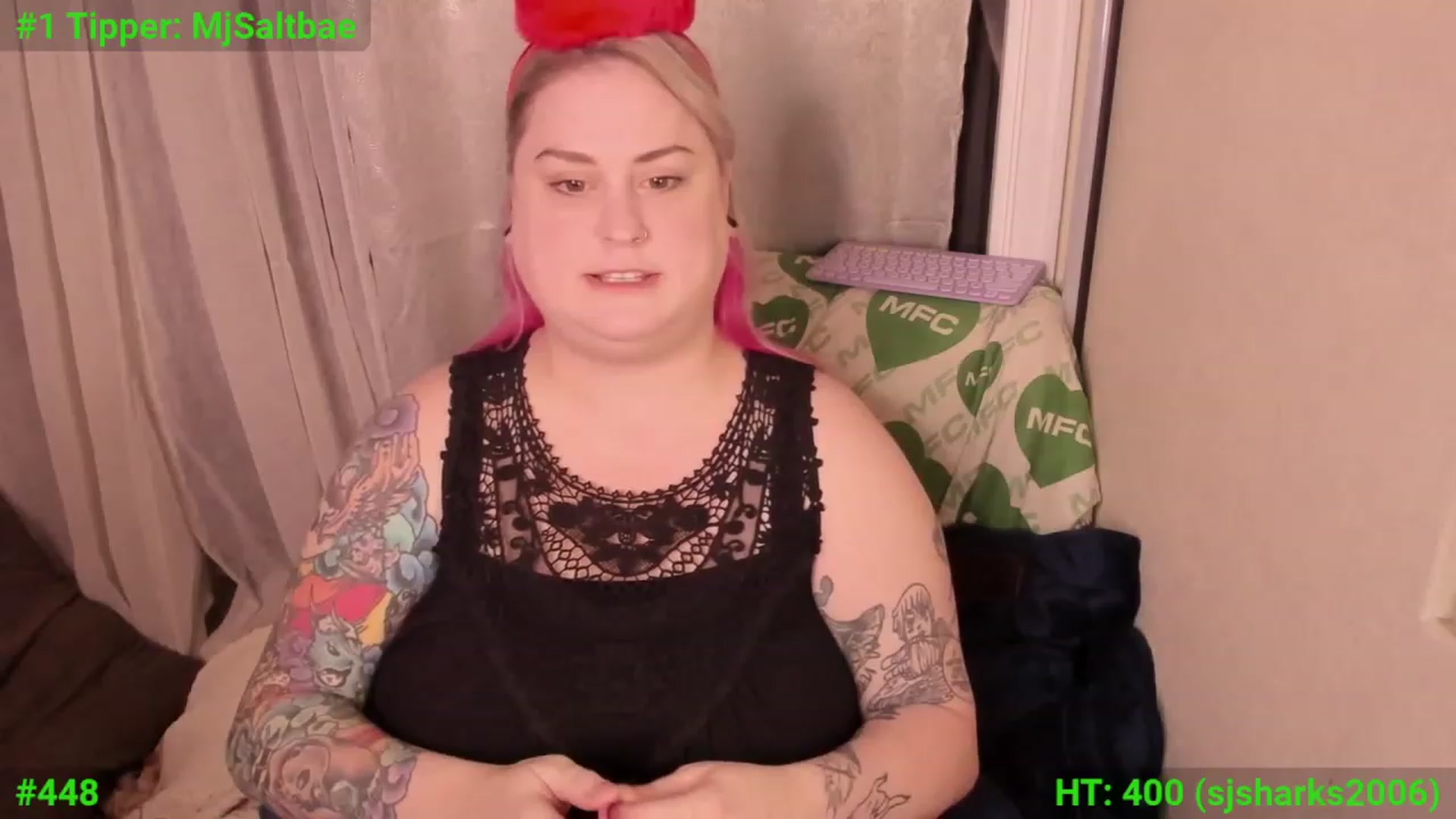 Gallery image thumbnail from mari_jae's myfreecams stream on, 12/22/2023, 07:37 image 12 of 20