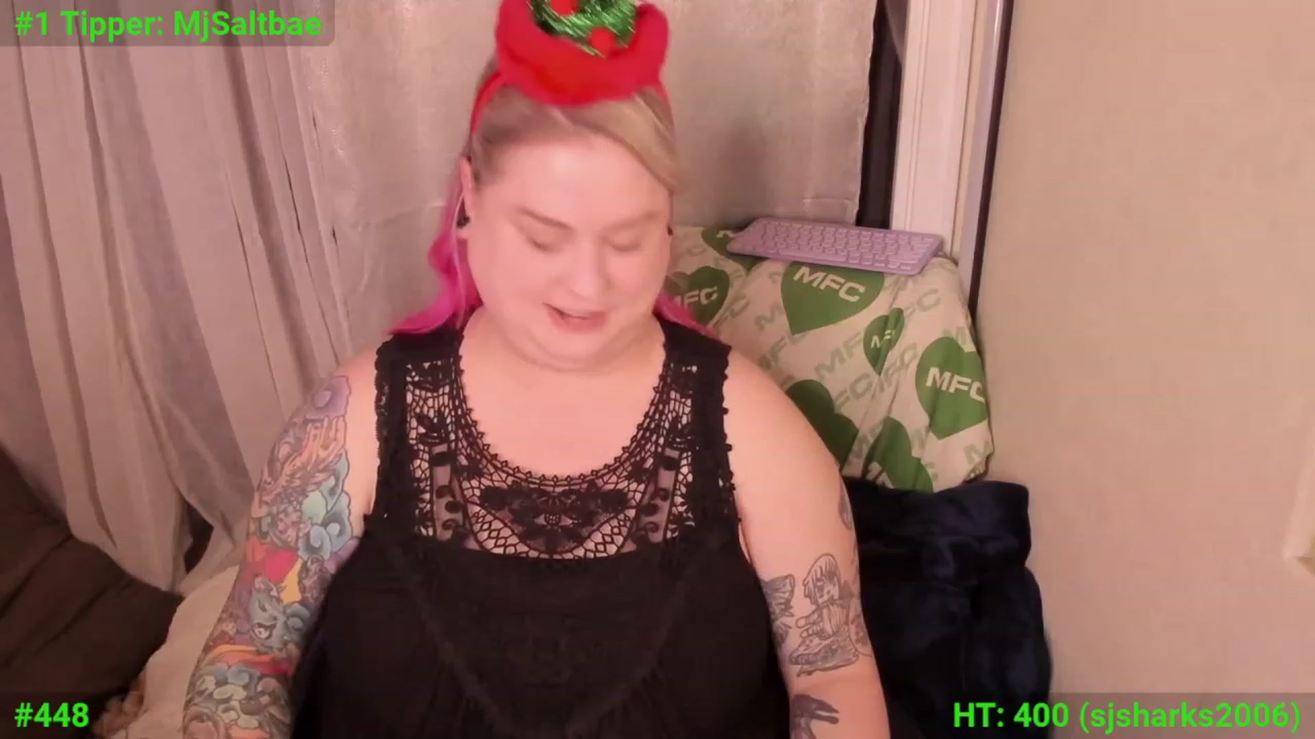 Gallery image thumbnail from mari_jae's myfreecams stream on, 12/22/2023, 07:37 image 14 of 20