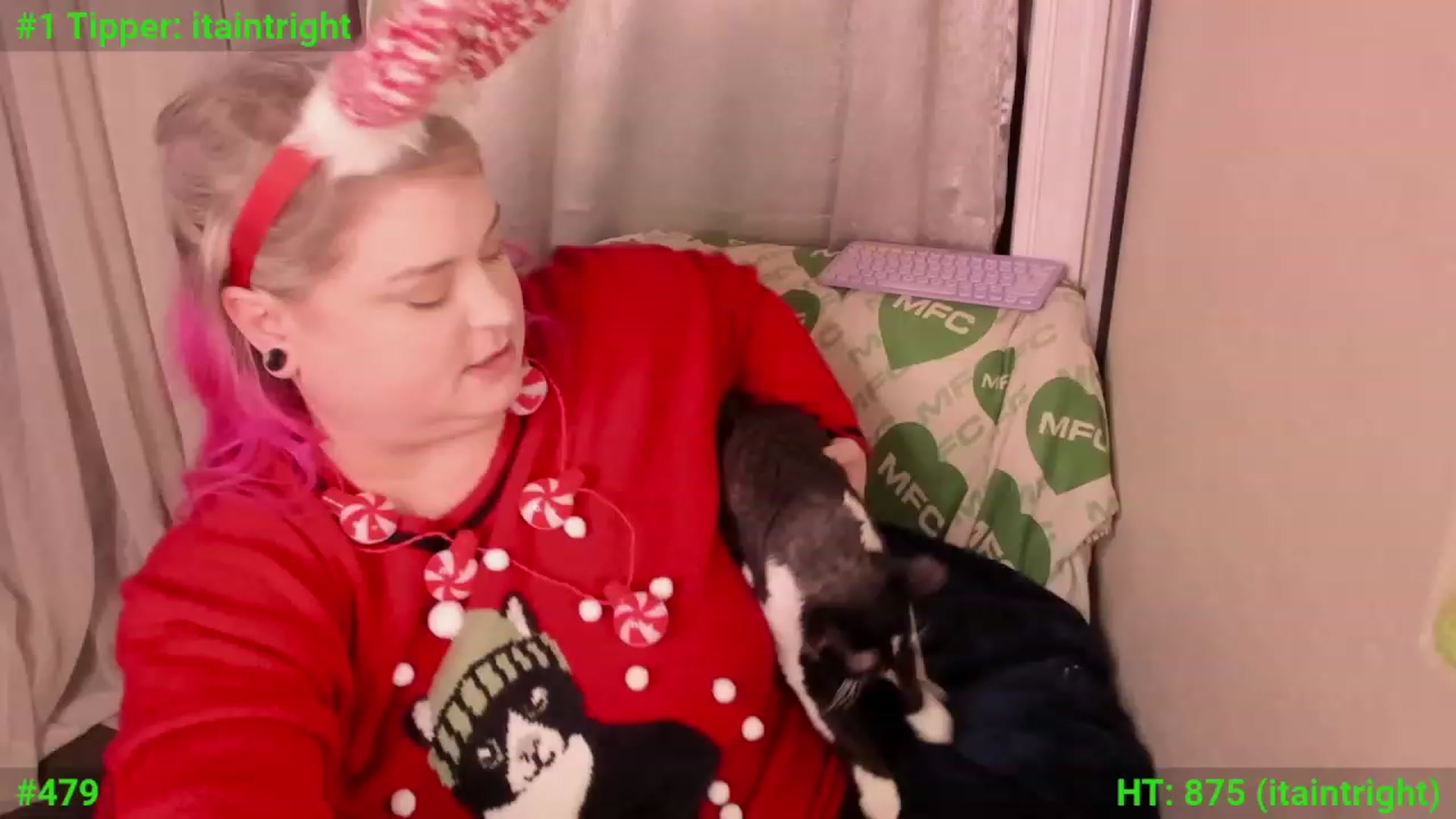Gallery image thumbnail from mari_jae's myfreecams stream on, 12/24/2023, 08:23 image 14 of 20