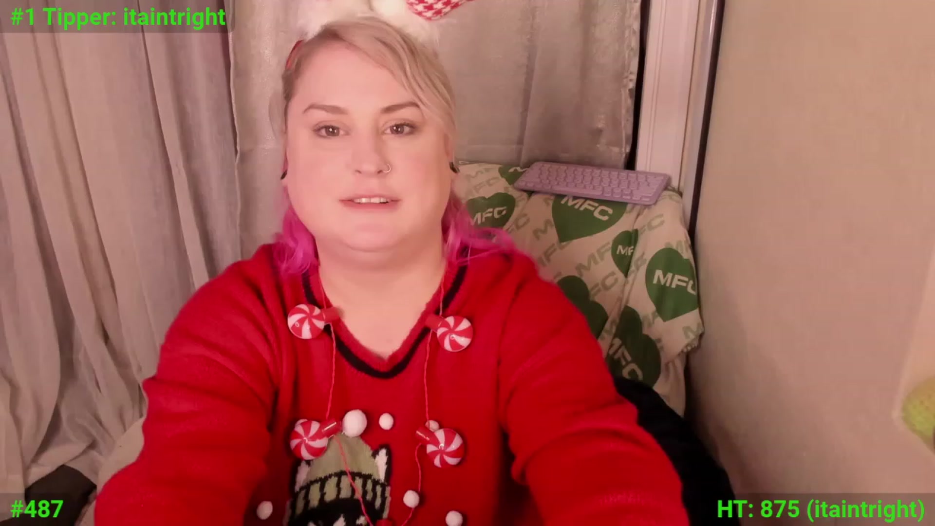 Gallery image thumbnail from mari_jae's myfreecams stream on, 12/24/2023, 08:23 image 2 of 20