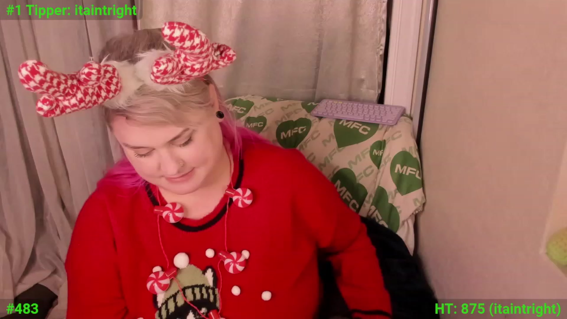 Gallery image thumbnail from mari_jae's myfreecams stream on, 12/24/2023, 08:23 image 6 of 20