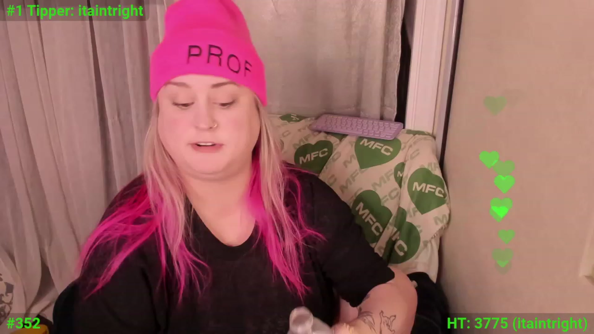 Gallery image thumbnail from mari_jae's myfreecams stream on, 12/27/2023, 09:10 image 10 of 20