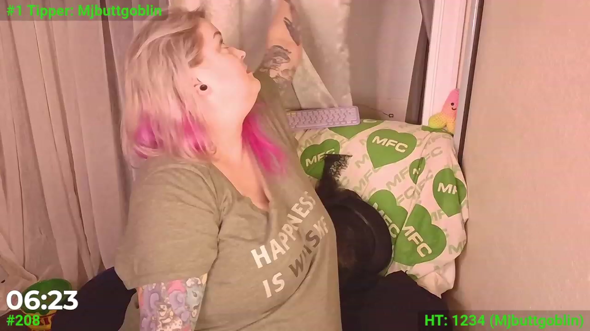 Gallery image thumbnail from mari_jae's myfreecams stream on, 01/05/2024, 08:34 image 11 of 20