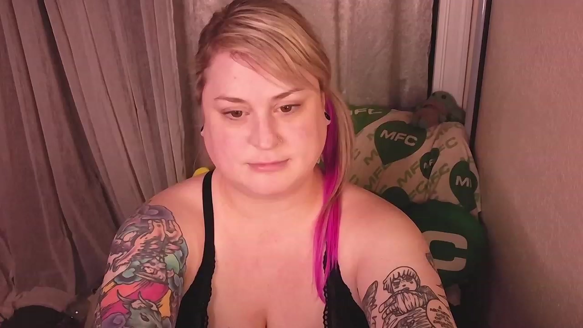 Gallery image thumbnail from mari_jae's myfreecams stream on, 02/02/2024, 09:53 image 2 of 20
