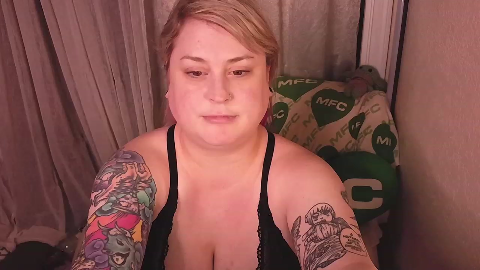 Gallery image thumbnail from mari_jae's myfreecams stream on, 02/02/2024, 11:03 image 13 of 20