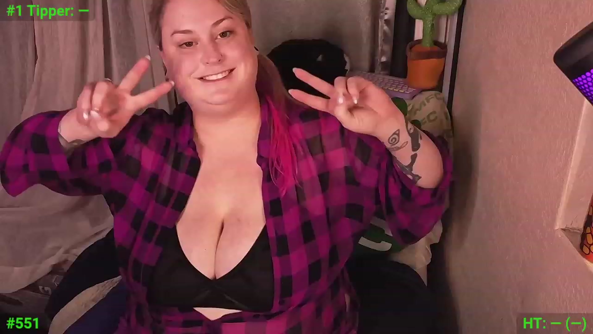 Gallery image thumbnail from mari_jae's myfreecams stream on, 02/26/2024, 09:33 image 2 of 20