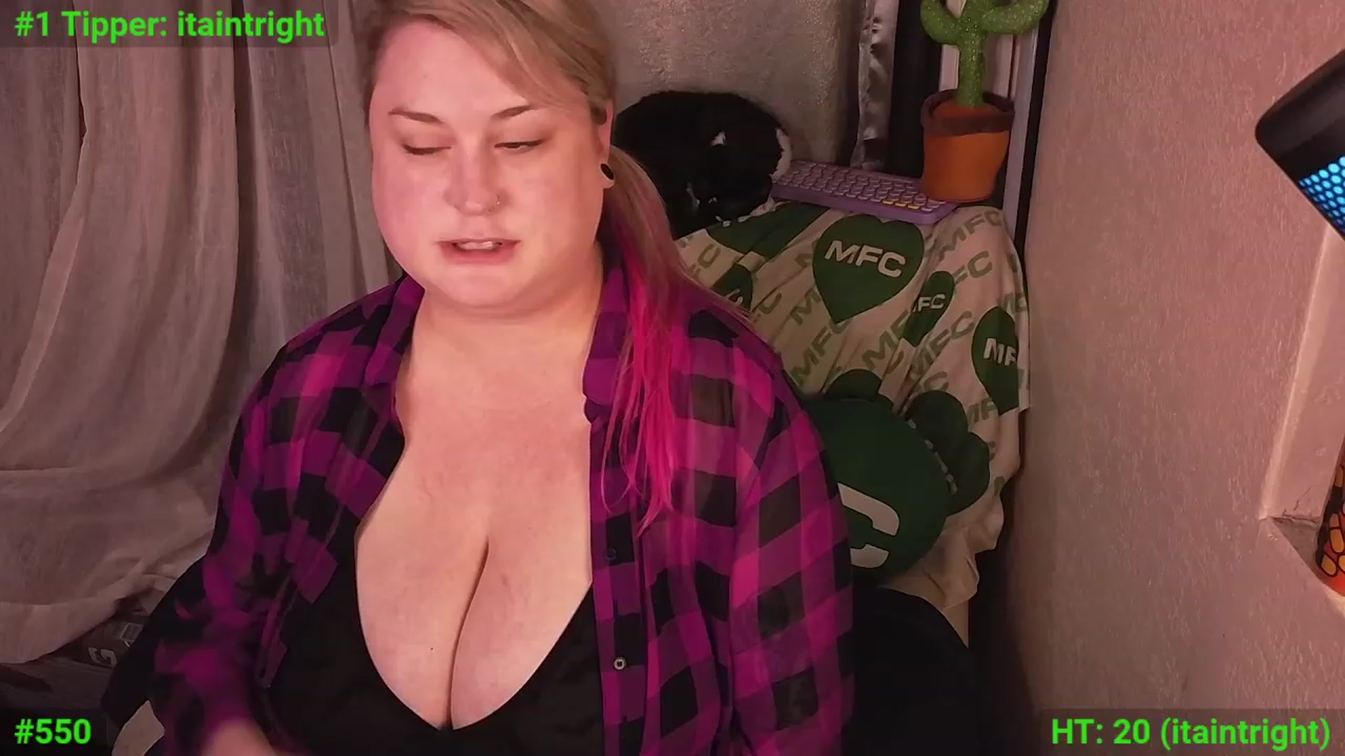 Gallery image thumbnail from mari_jae's myfreecams stream on, 02/26/2024, 09:33 image 9 of 20