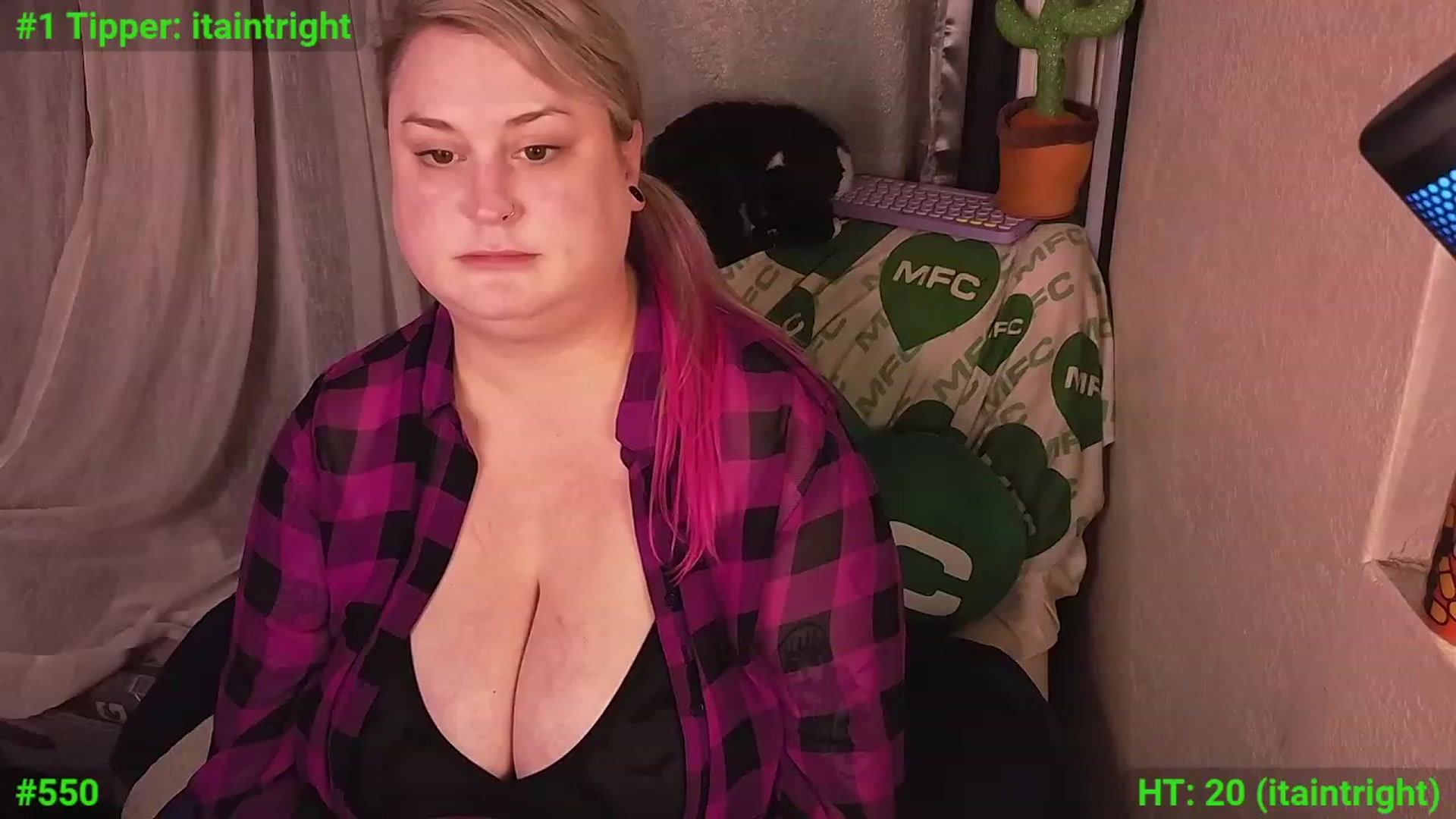 Gallery image thumbnail from mari_jae's myfreecams stream on, 02/26/2024, 09:33 image 17 of 20