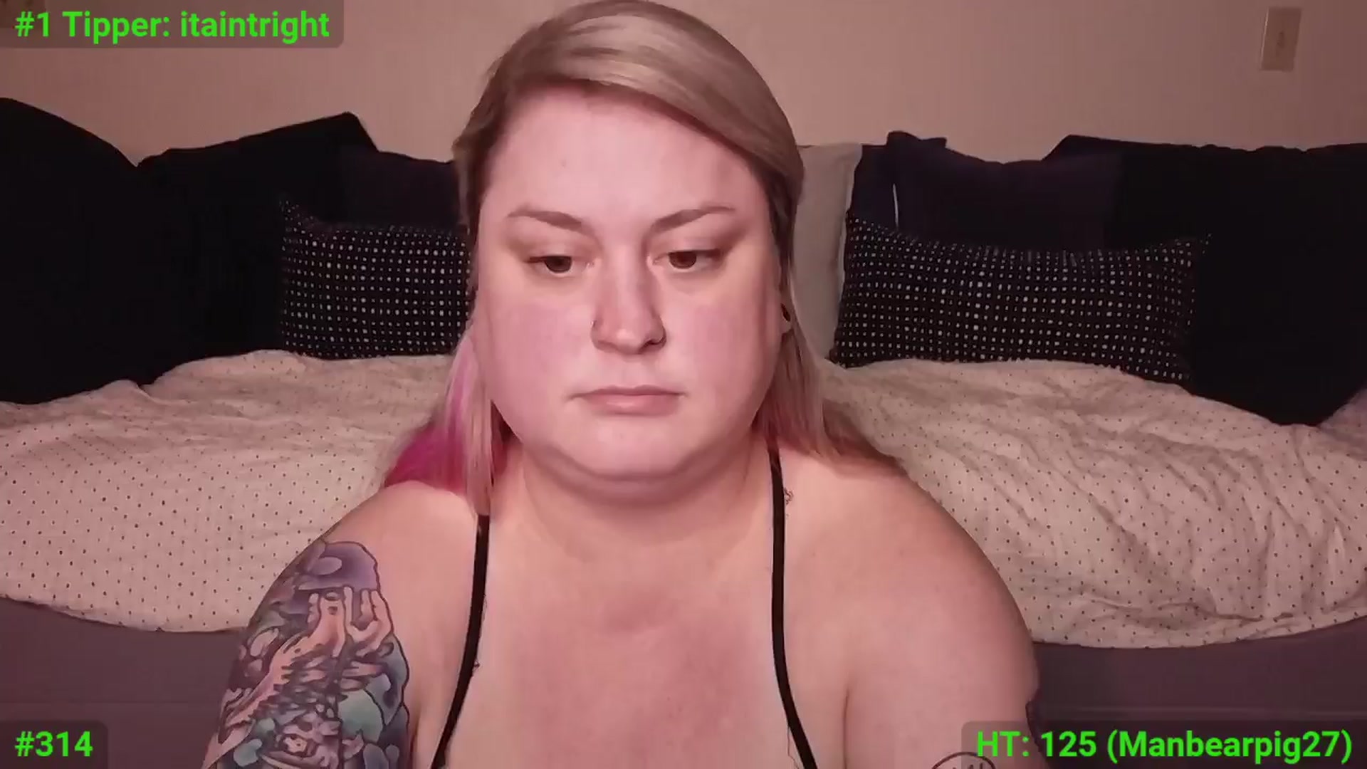 Gallery image thumbnail from mari_jae's myfreecams stream on, 03/25/2024, 08:16 image 14 of 20