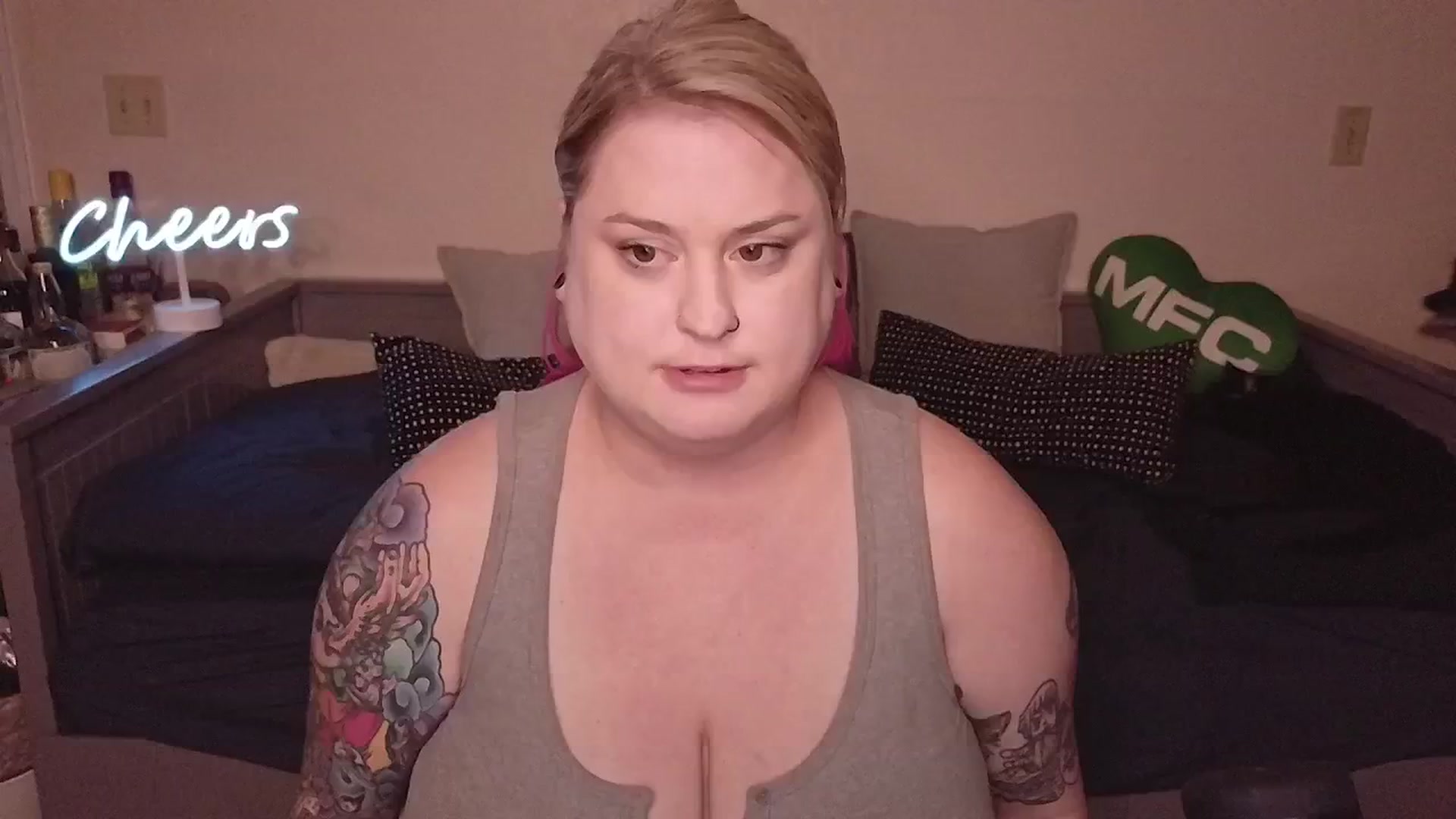 Gallery image thumbnail from mari_jae's myfreecams stream on, 05/08/2024, 08:09 image 2 of 20