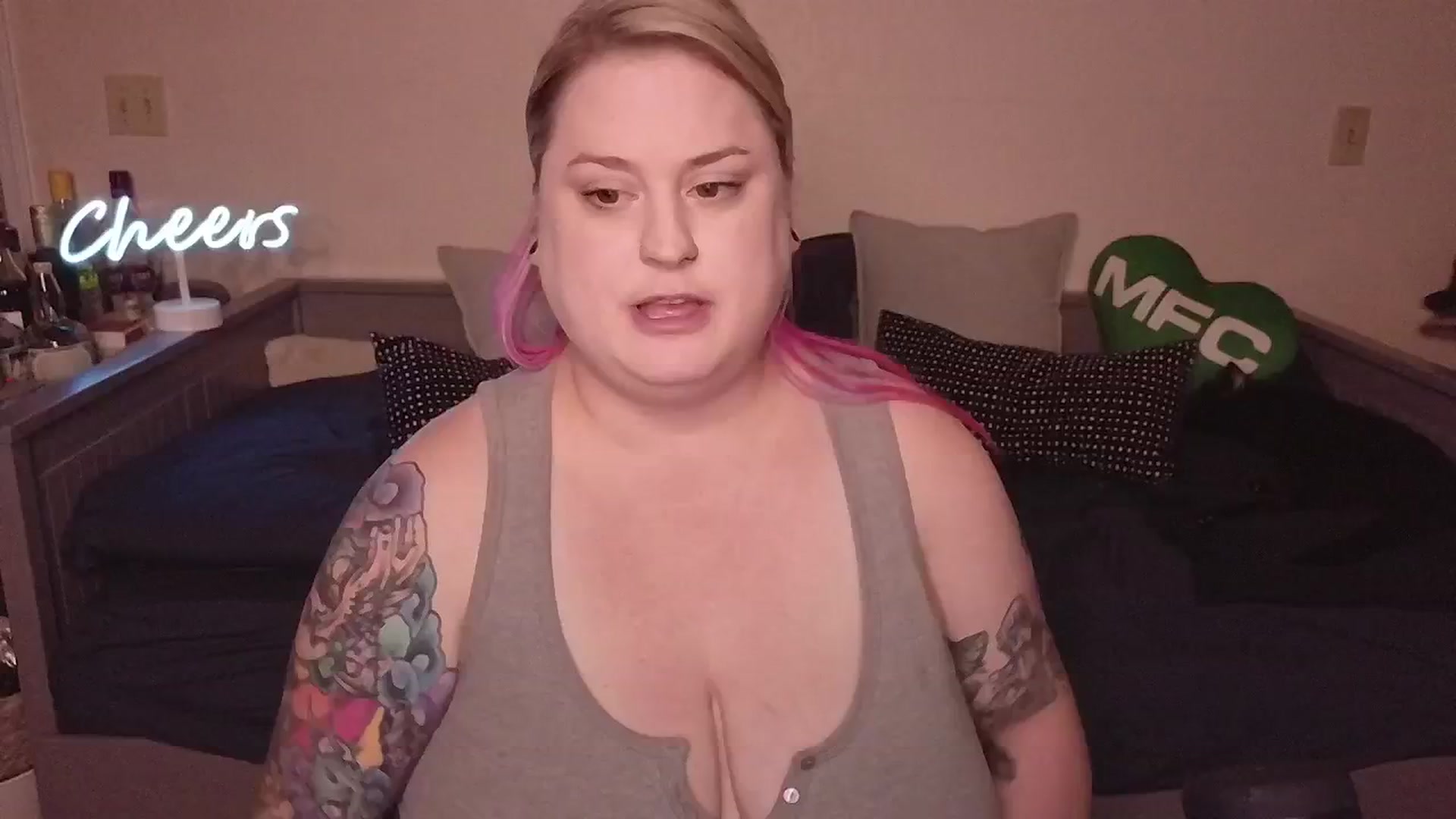 Gallery image thumbnail from mari_jae's myfreecams stream on, 05/08/2024, 08:09 image 19 of 20