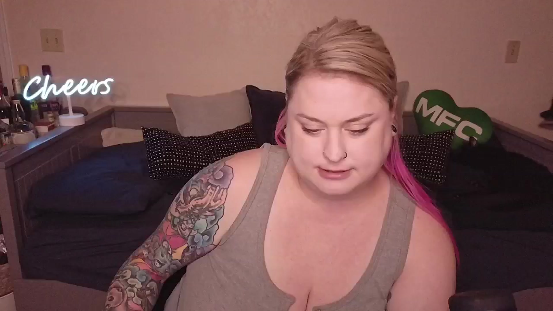 Gallery image thumbnail from mari_jae's myfreecams stream on, 05/08/2024, 08:09 image 12 of 20